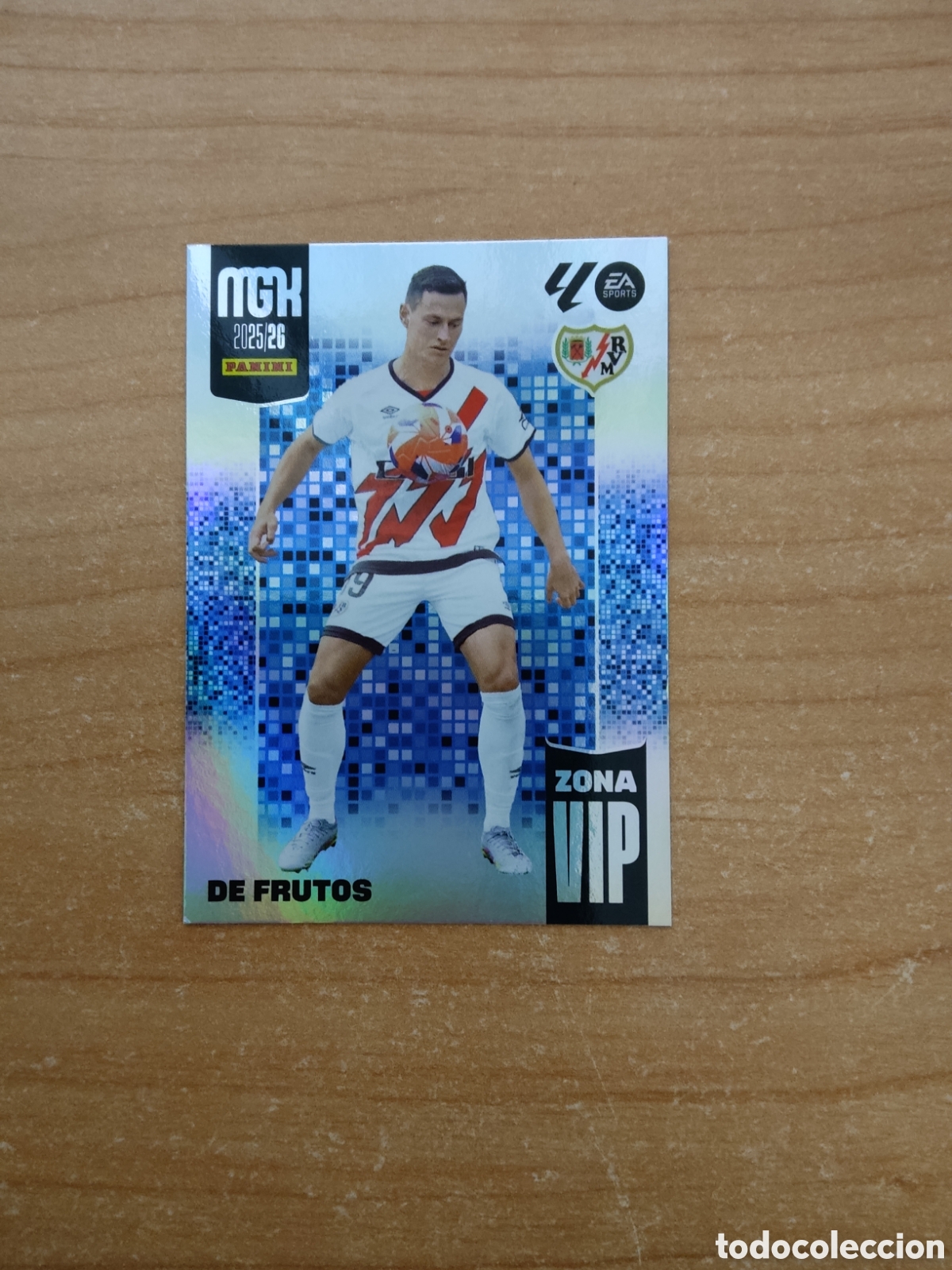 Cromos de f&uacute;tbol: 513 JORGE DE FRUTOS RAYO VALLECANO ZONA VIP MEGACRACKS 2025 2026