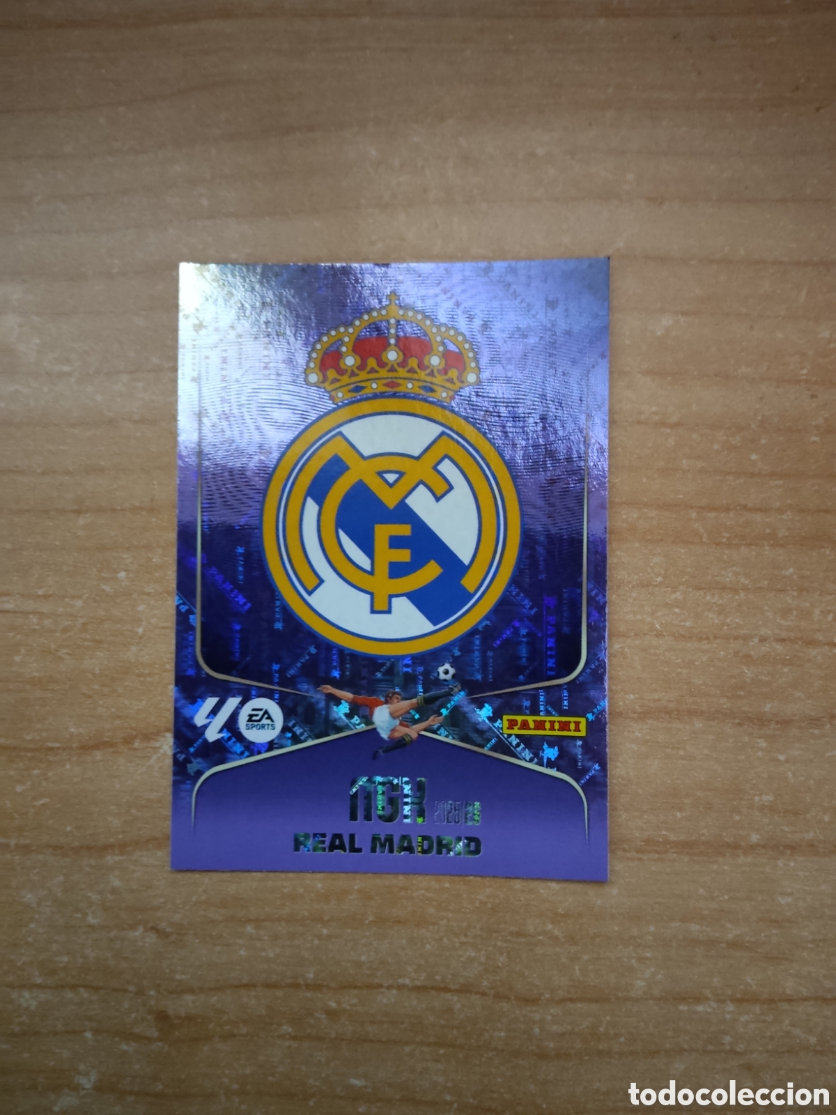 Cromos de f&uacute;tbol: 217 ESCUDO REAL MADRID MEGACRACKS 2025 2026