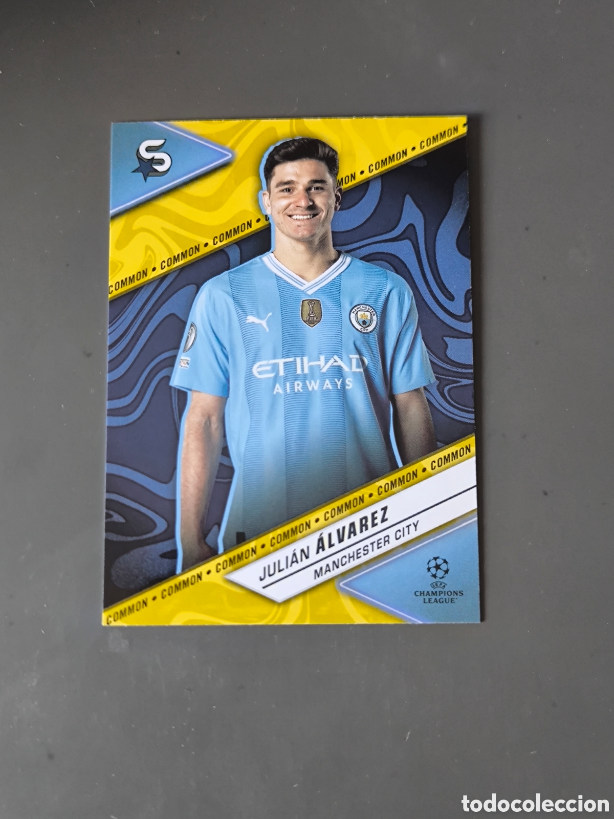Cromos de f&uacute;tbol: JULI&Aacute;N &Aacute;LVAREZ 91 Common Manchester City Superstars 2024 Topps