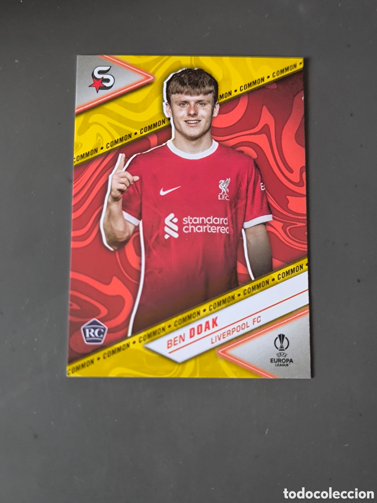 Figurine di Calcio: BEN DOAK 82 Rookie Common Liverpool Superstars 2024 Topps