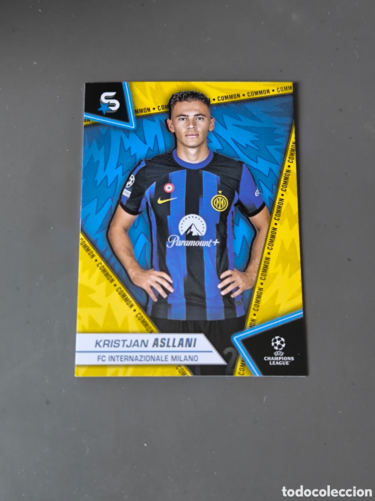 Cromos de f&uacute;tbol: ASLLANI 65 Common Inter de Milan Superstars 2024 Topps