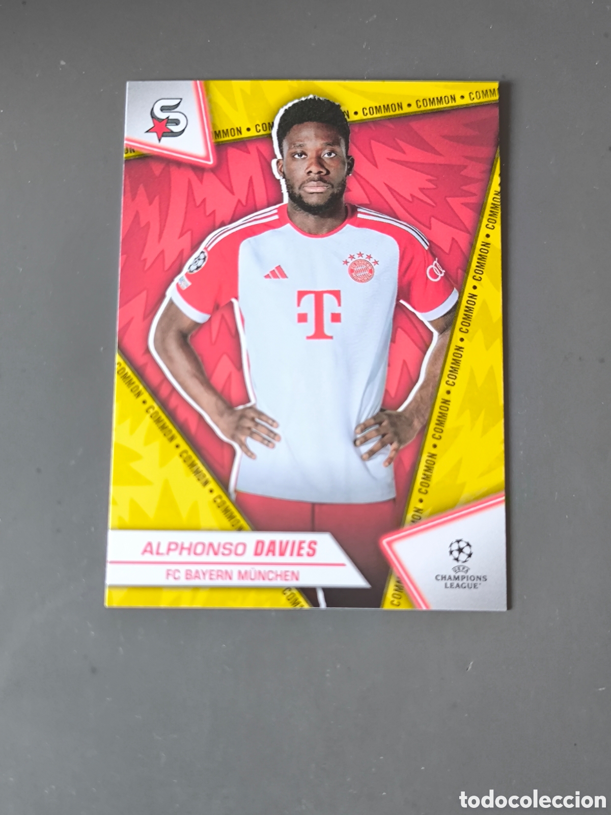 Cromos de f&uacute;tbol: ALPHONSO DAVIES 59 Common Bayern Superstars 2024 Topps