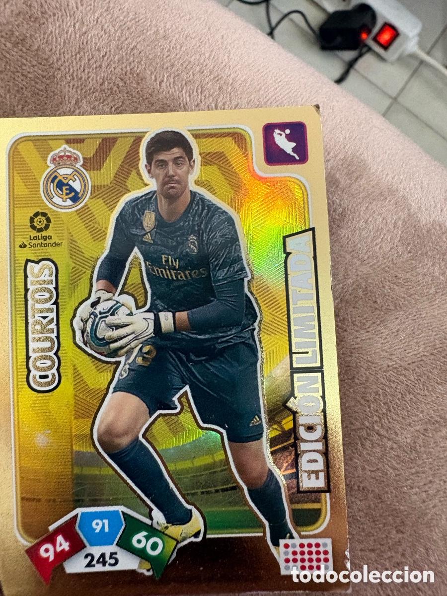 Cromos de Futebol: L1 COURTOIS REAL MADRID EDICION LIMITADA PANINI ADRENALYN XL LIGA 2019/20 19 20