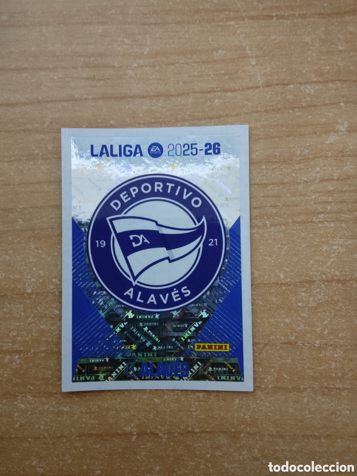 Cromos de f&uacute;tbol: 1 ESCUDO ALAVES LIGA ESTE 2025 2026