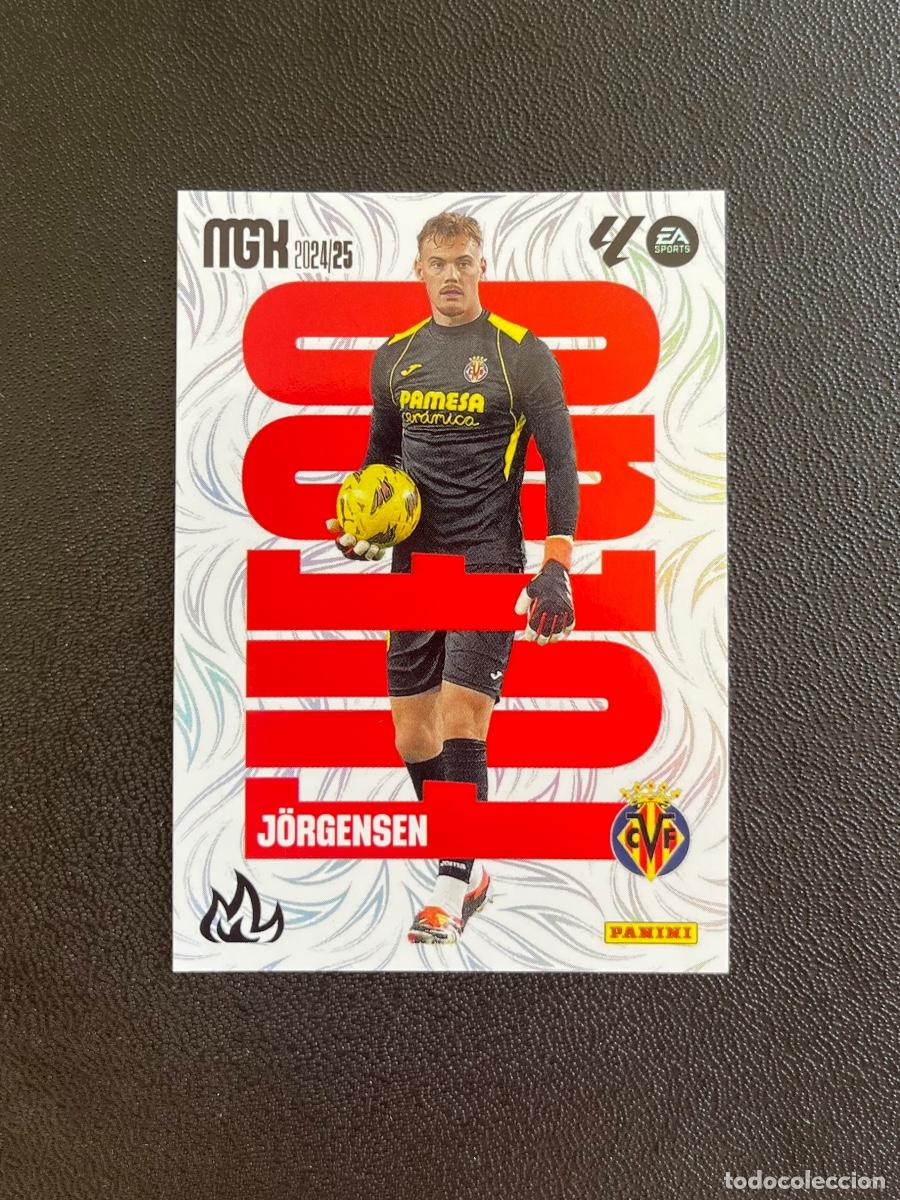 Cromos de f&uacute;tbol: 383 J&Ouml;RGENSEN FUEGO VILLARREAL CF MGK MEGACRACKS 24 25 PANINI CROMO LA LIGA 2024 2025