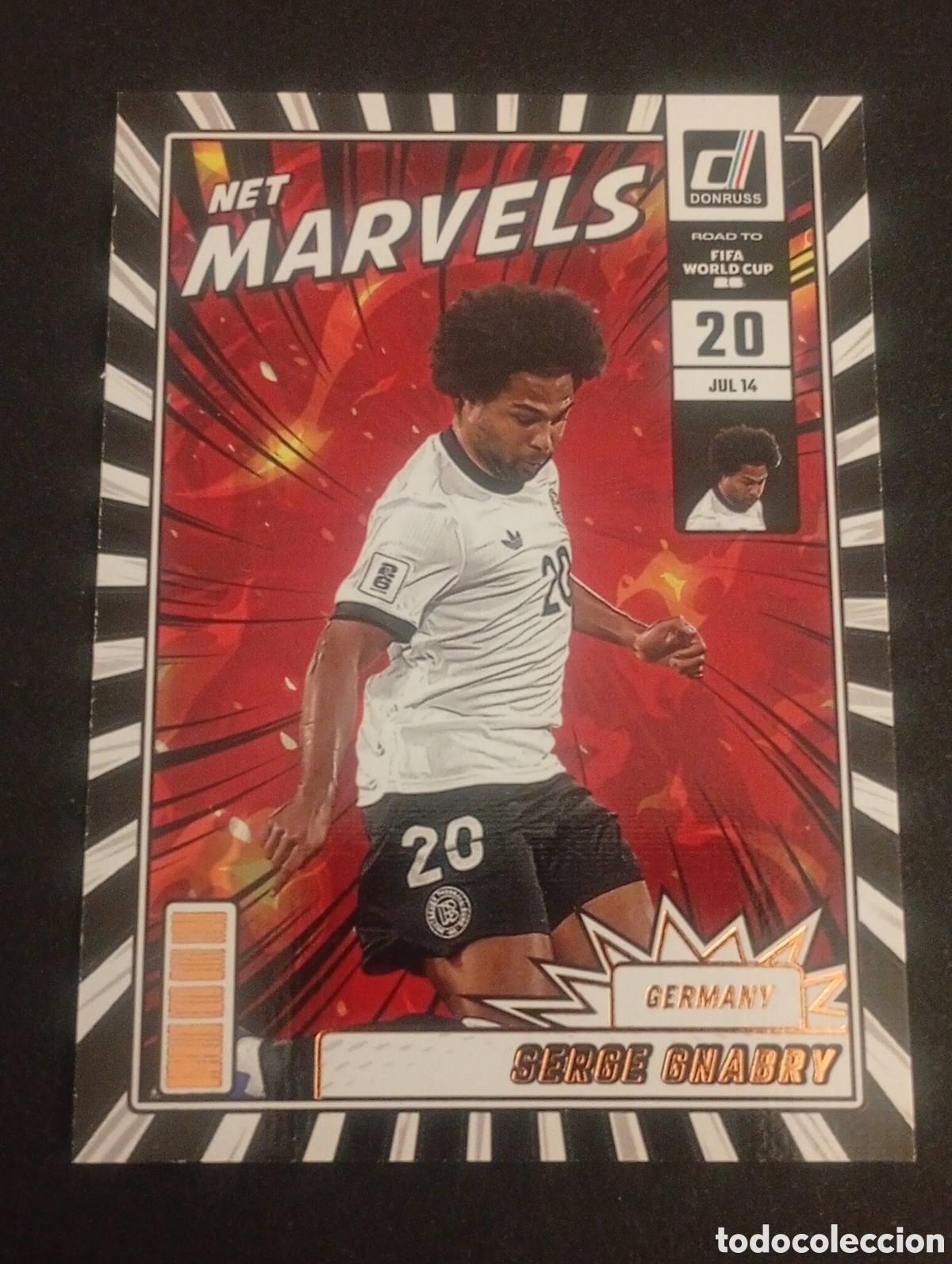 Cromos de f&uacute;tbol: 22 SERGE GNABRY GERMANY MARVELS 2026 FIFA WORLD CUP MUNDIAL DONRUSS ROAD CARDS TOPPS