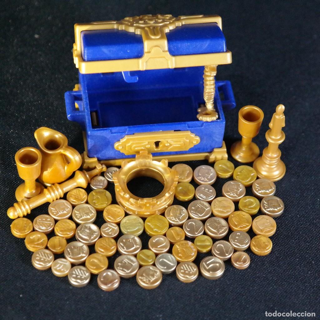 Cromos de f&uacute;tbol: Playmobil baul con monedas doradas ☼