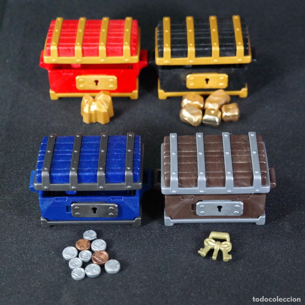 Cromos de f&uacute;tbol: Playmobil cuatro baules ☼