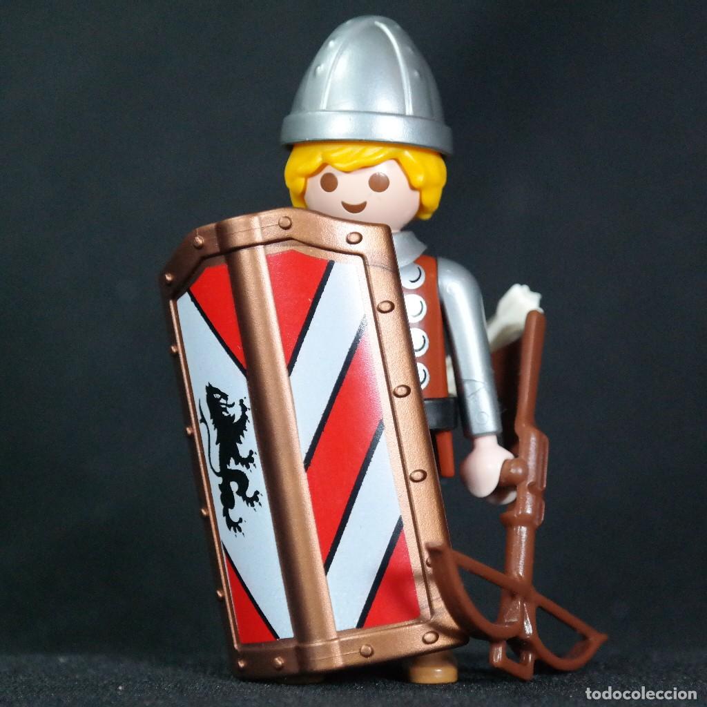 Cromos de f&uacute;tbol: Playmobil ballestero medieval ☼