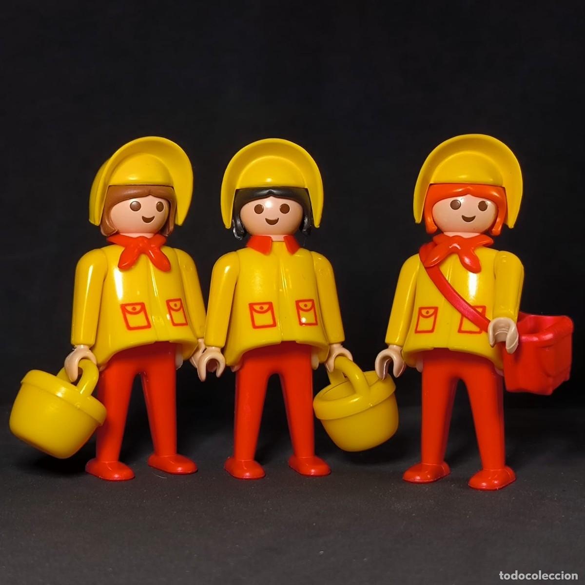 Cromos de f&uacute;tbol: Playmobil 3 mujeres antex ☼