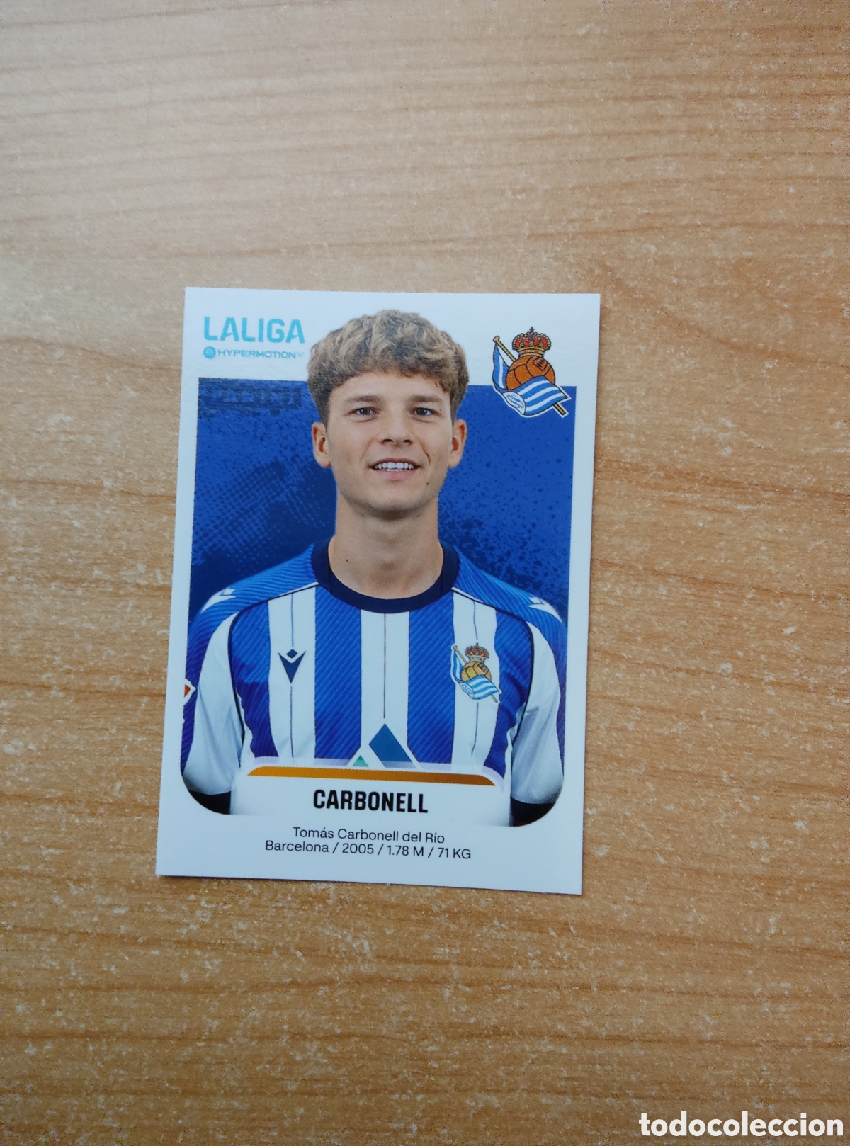 Fu&szlig;ball-Sticker: 353 CARBONELL REAL SOCIEDAD B LIGA HYPERMOTION 2025 2026