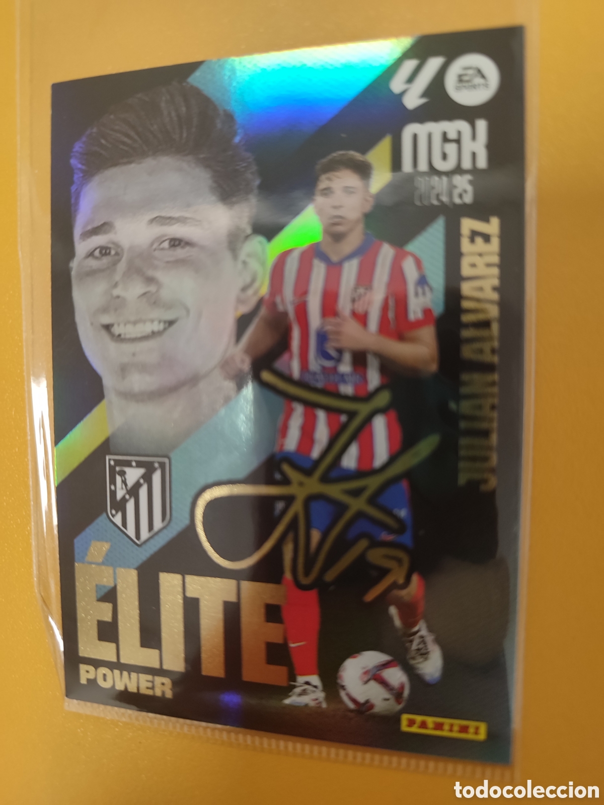 Football Stickers: Juli&aacute;n &Aacute;lvarez &Eacute;lite Power Megacraks 24/25