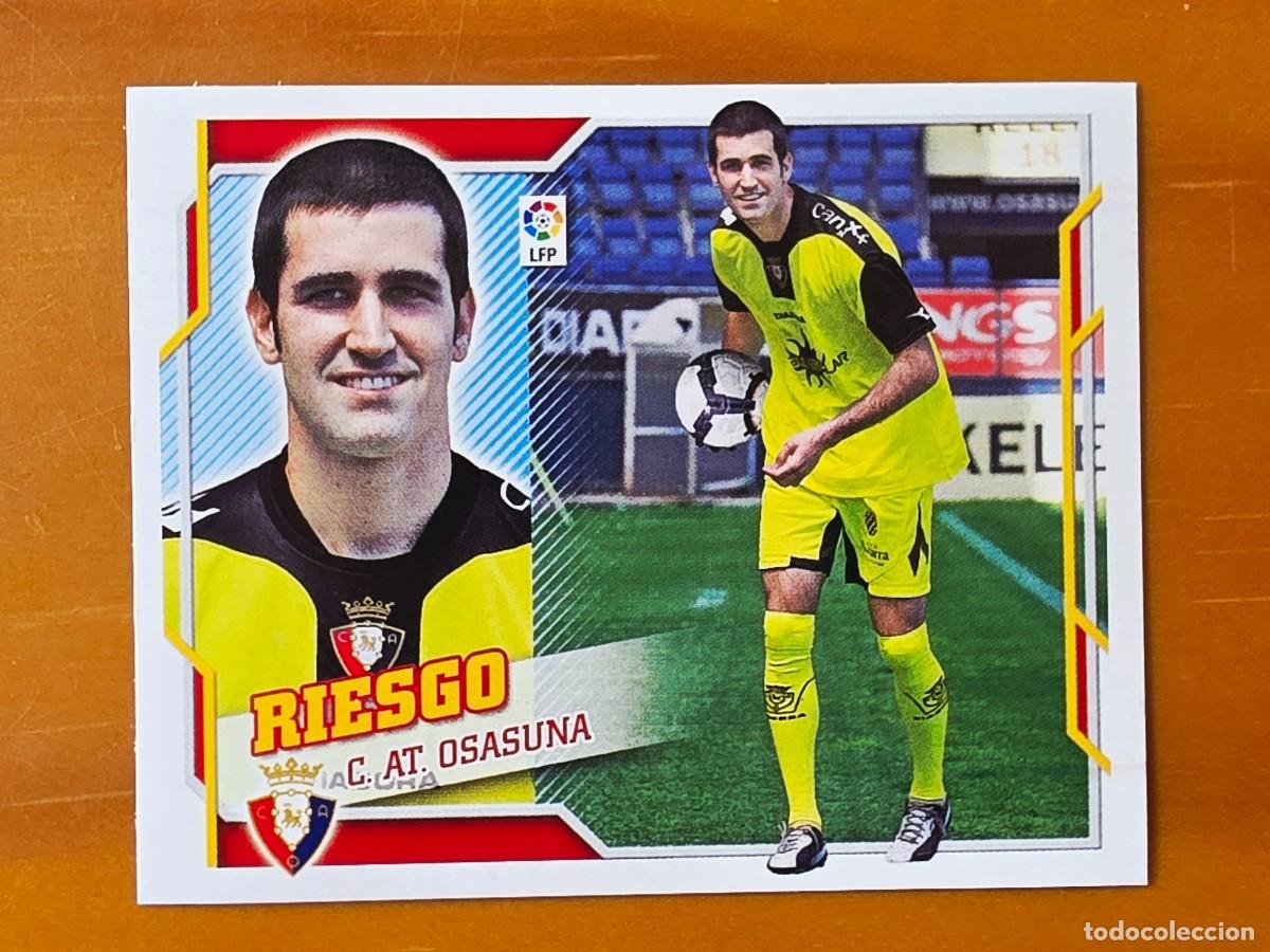 Cromos de f&uacute;tbol: 2 Asier Riesgo, CA Osasuna, Panini Ediciones Liga Este 2010 2011 10 11