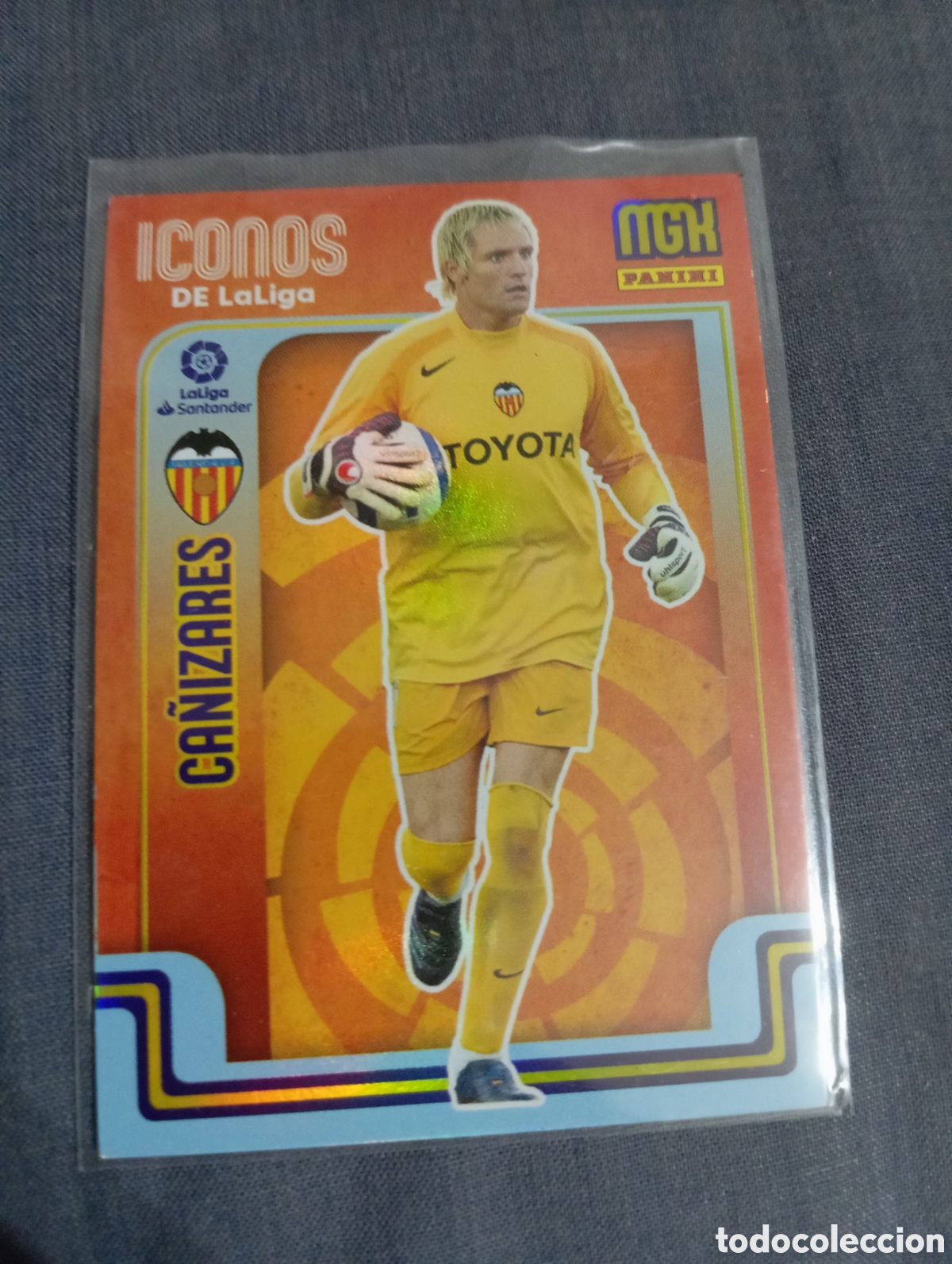 Cromos de f&uacute;tbol: Ca&ntilde;izares Valencia ICONOS n&deg;411 / PANINI MEGACRACKS 2021/2022