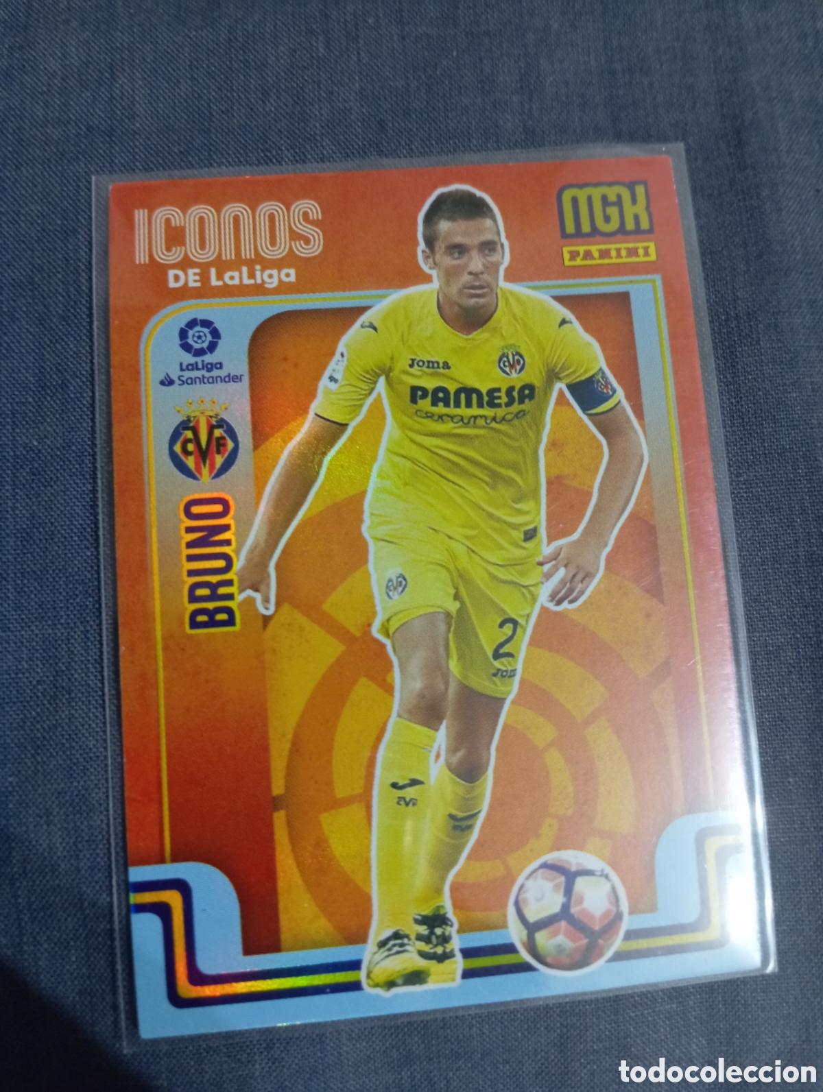 Cromos de f&uacute;tbol: Bruno Villarreal ICONOS n&deg;410 / PANINI MEGACRACKS 2021/2022
