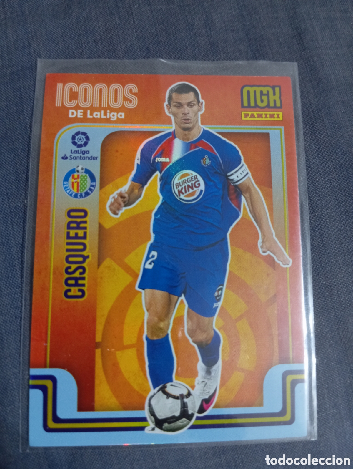 Cromos de f&uacute;tbol: Casquero Getafe ICONOS n&deg;412 / PANINI MEGACRACKS 2021/2022