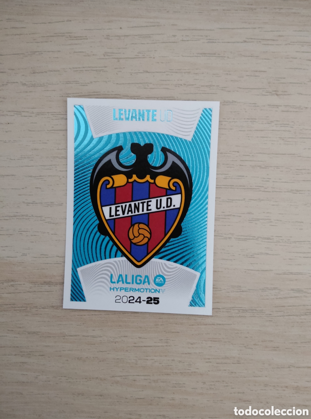 Cromos de f&uacute;tbol: 15 ESCUDO LEVANTE LIGA ESTE 2024 2025