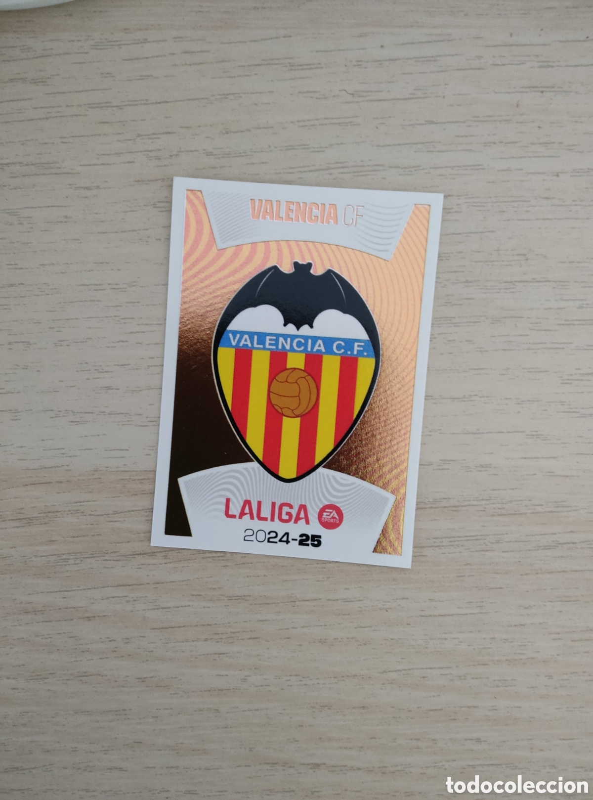 Cromos de f&uacute;tbol: 1 ESCUDO VALENCIA LIGA ESTE 2024 2025