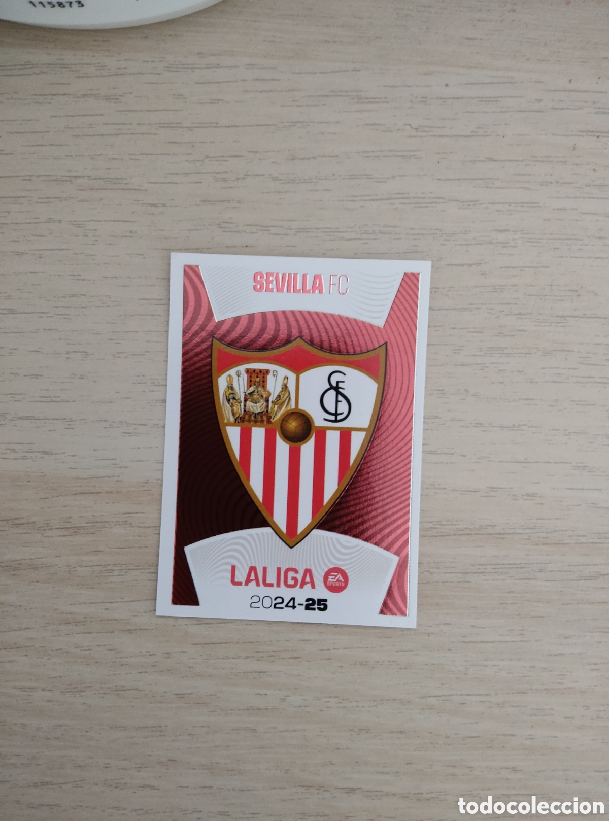 Cromos de f&uacute;tbol: 1 ESCUDO SEVILLA LIGA ESTE 2024 2025
