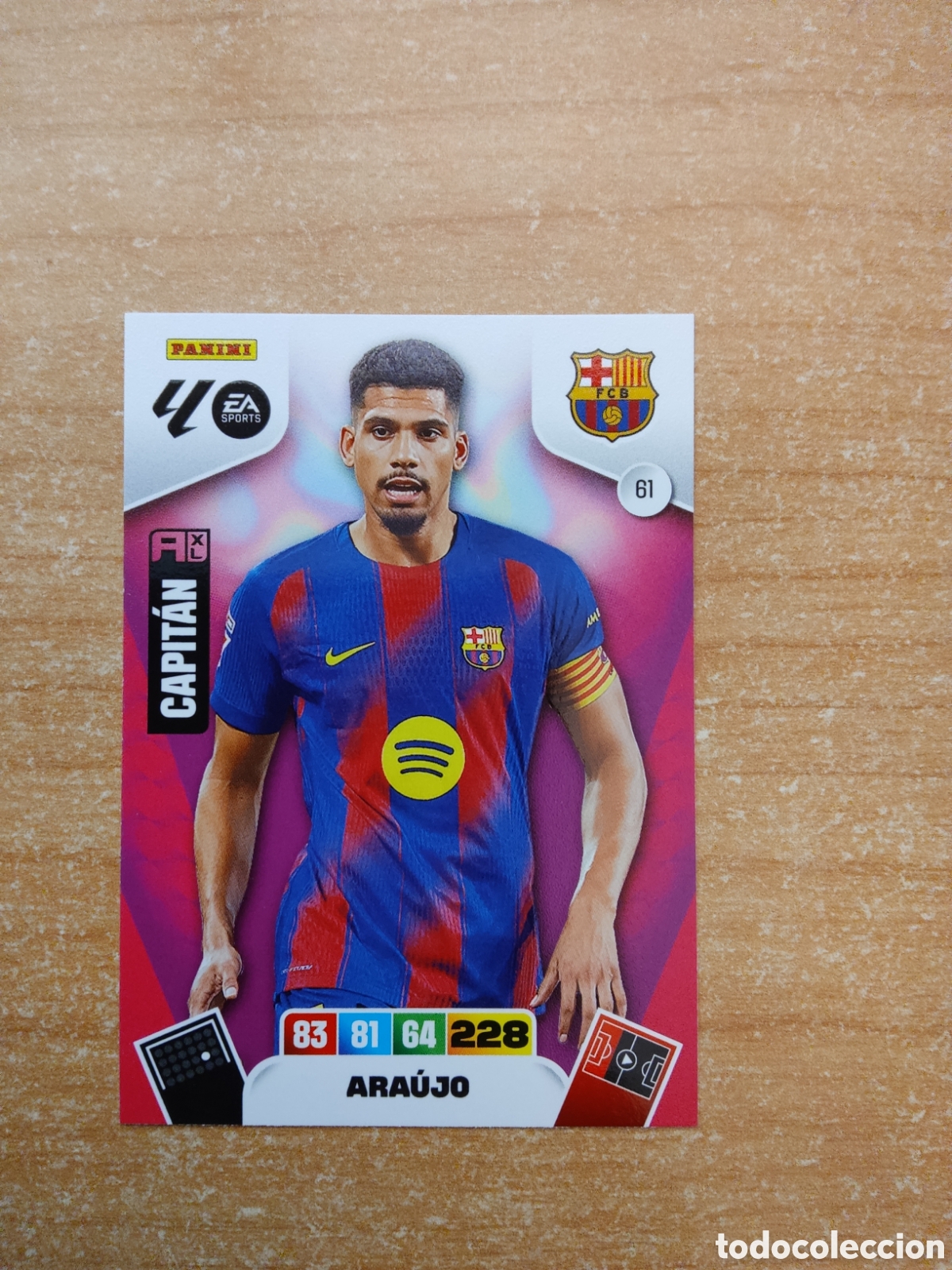 Cromos de f&uacute;tbol: 61 ARAUJO BARCELONA ADRENALYN XL LIGA 2025 2026