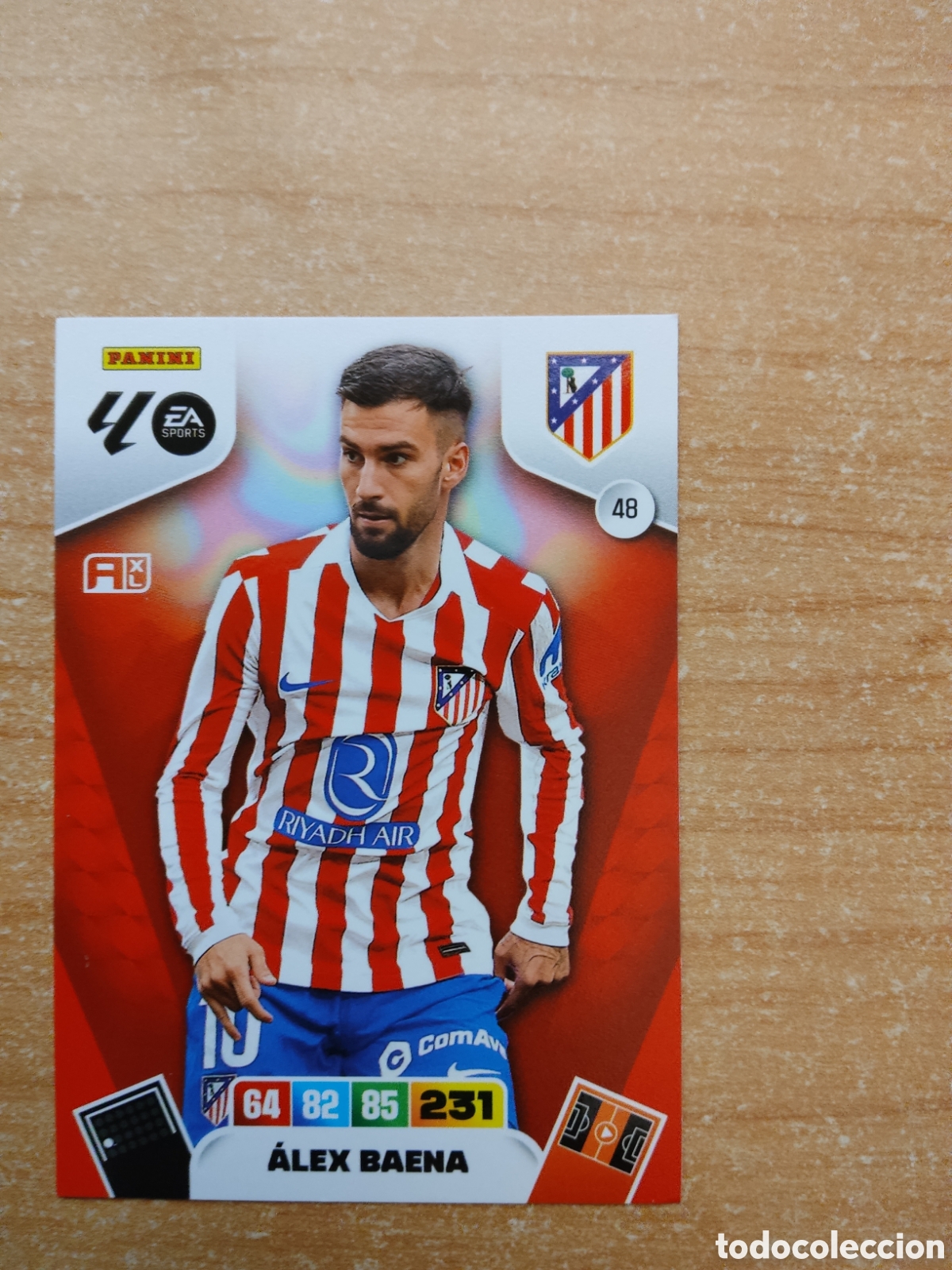 Fu&szlig;ball-Sticker: 48 ALEX BAENA ATLETICO MADRID ADRENALYN XL LIGA 2025 2026