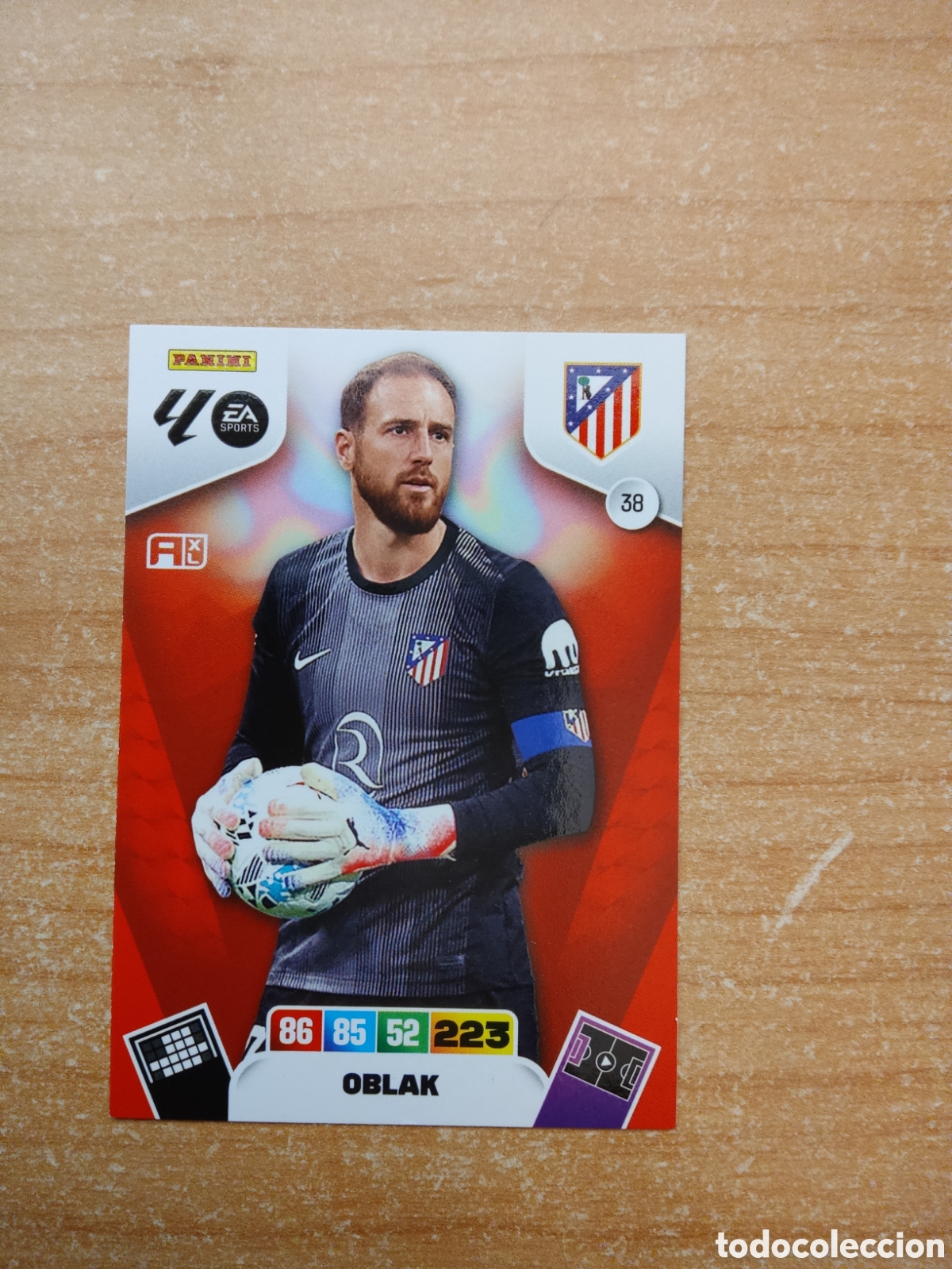 Cartes &agrave; collectionner de Football: 38 OBLAK ATLETICO MADRID ADRENALYN XL LIGA 2025 2026