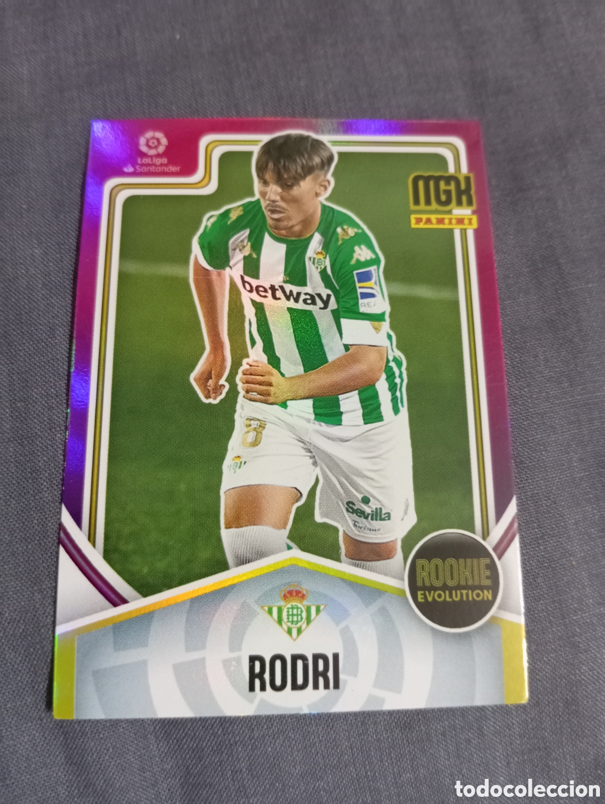 Fu&szlig;ball-Sticker: Rodri Betis ROOKIE EVOLUTION n&deg;402 / PANINI MEGACRACKS 2021/2022