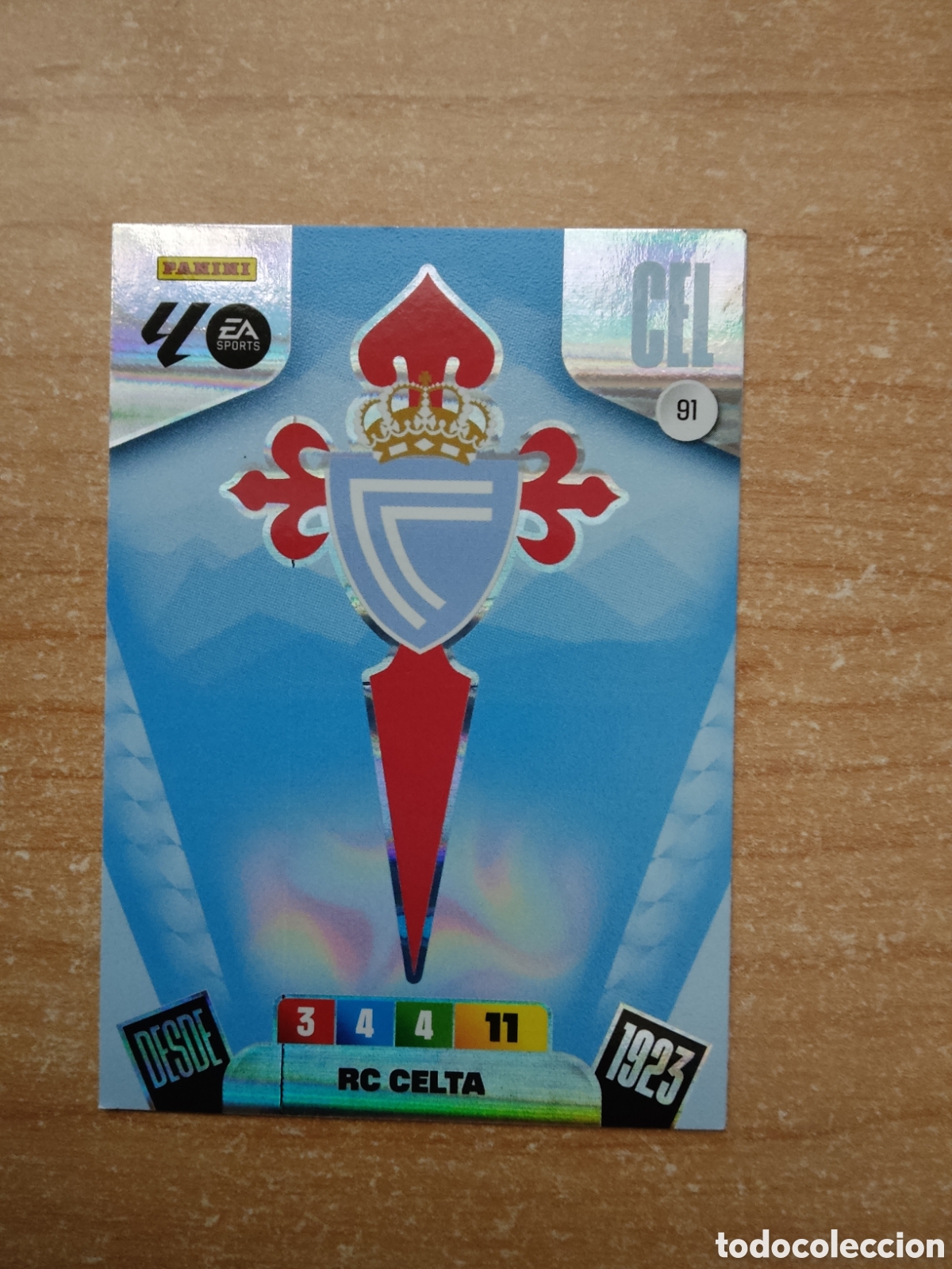 Cromos de f&uacute;tbol: 91 CELTA ESCUDO ADRENALYN XL LIGA 2025 2026