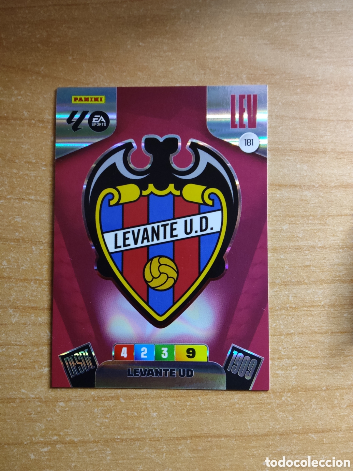 Cromos de f&uacute;tbol: 181 ESCUDO LEVANTE ADRENALYN XL LIGA 2025 2026