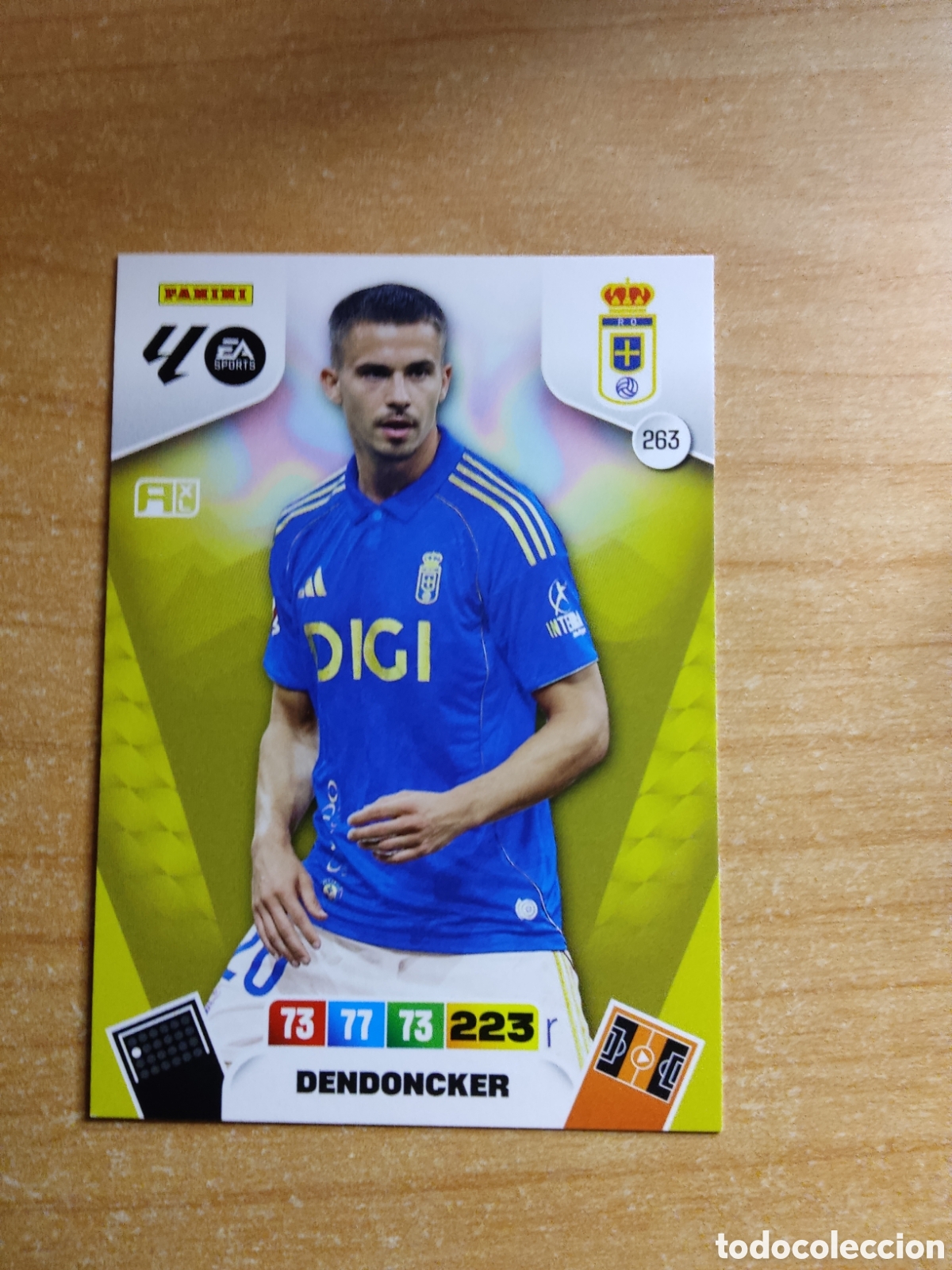 Cromos de f&uacute;tbol: 263 DENDONCKER REAL OVIEDO ADRENALYN XL LIGA 2025 2026