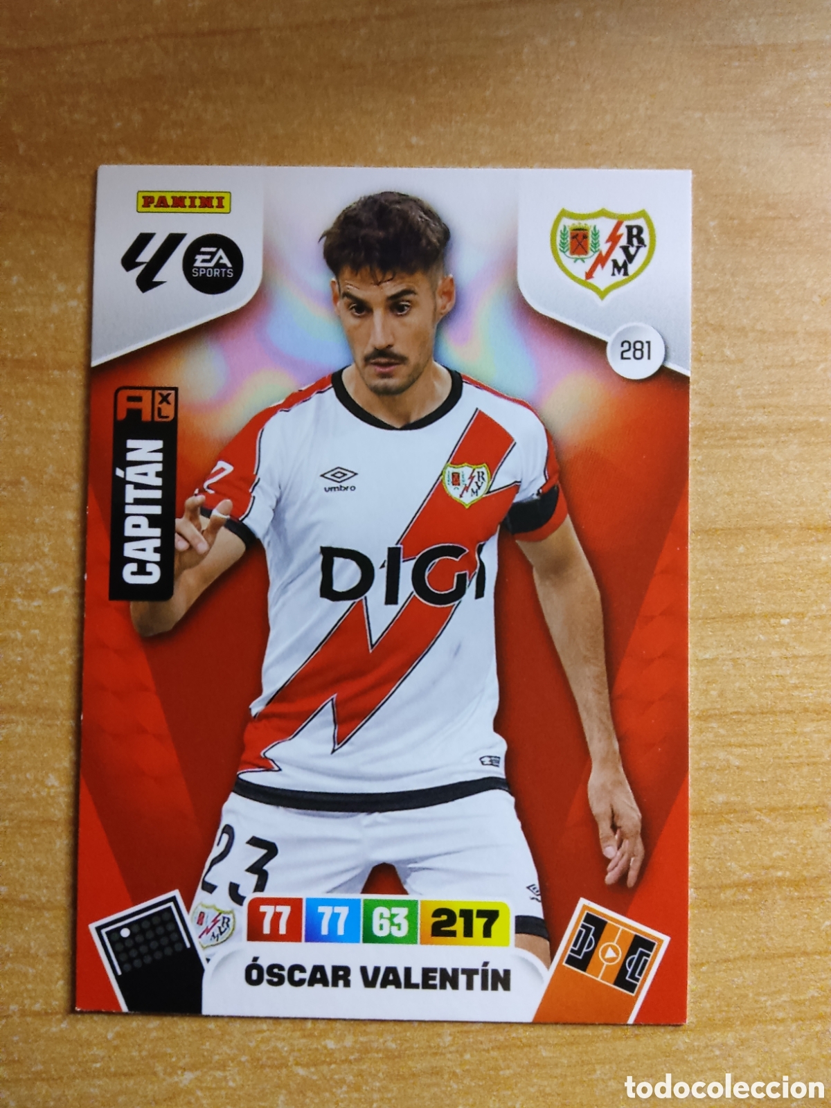 Cromos de f&uacute;tbol: 281 OSCAR VALENTIN RAYO VALLECANO ADRENALYN XL LIGA 2025 2026