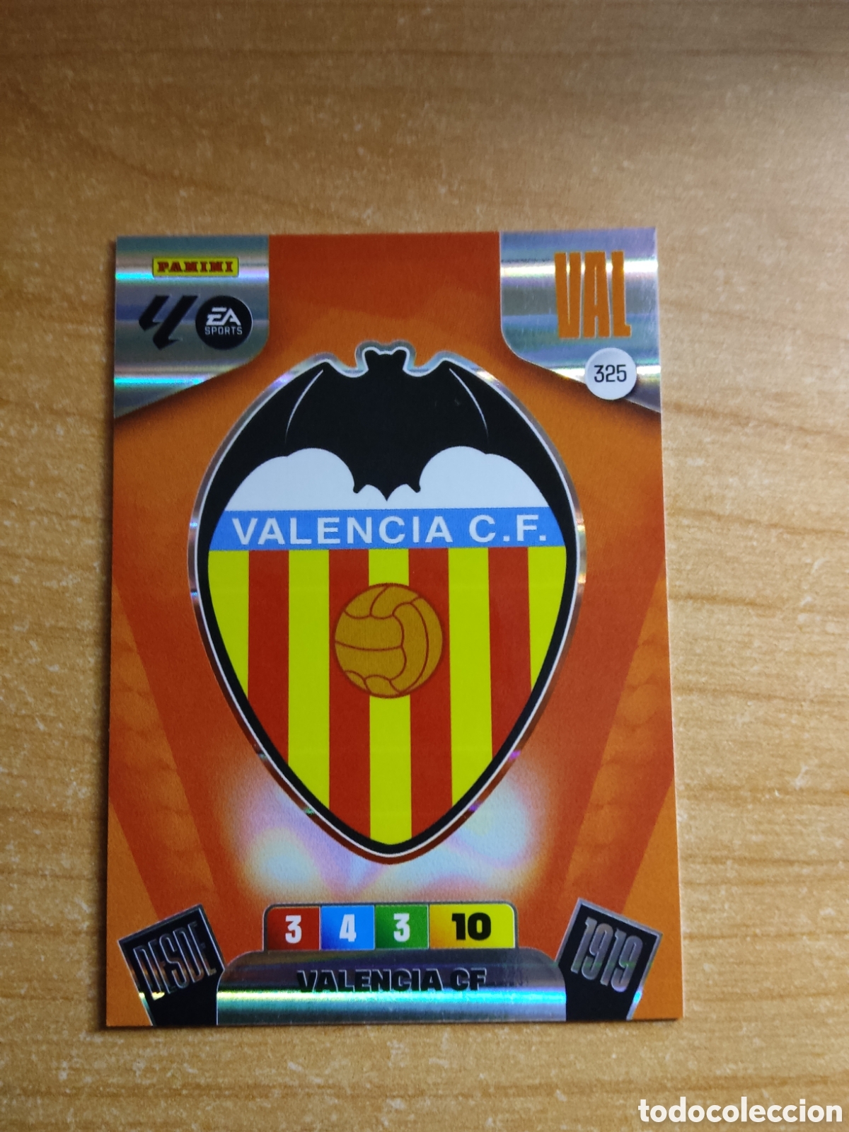 Cromos de f&uacute;tbol: 325 ESCUDO VALENCIA ADRENALYN XL LIGA 2025 2026