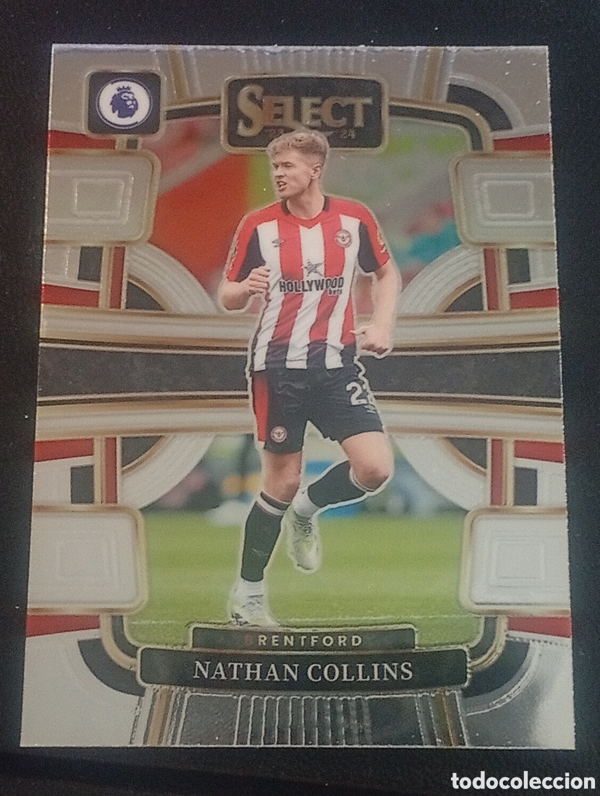 Cromos de f&uacute;tbol: 18 NATHAN COLLINS BRENTFORD PREMIER LEAGUE PANINI SELECT 2023 2024 23 24 TOPPS MERLIN