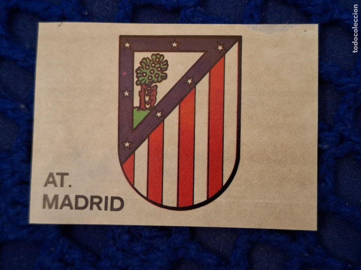 Cromos de f&uacute;tbol: D alb FUTBOL PREMIO LIGA 83 84 MAGA escudo At. Madrid versi&oacute;n blanco no plateado