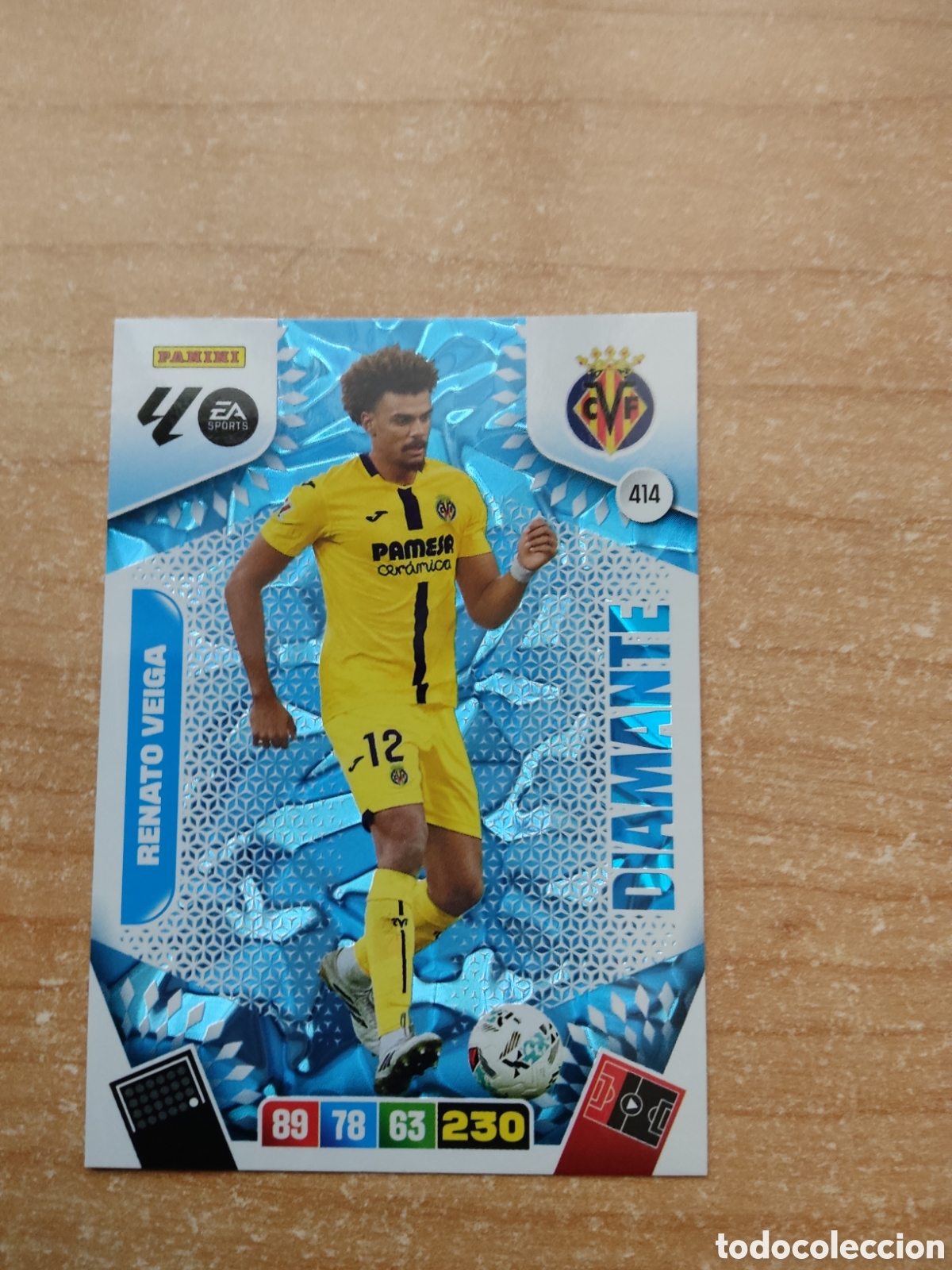 Football Stickers: 414 RENATO VEIGA DIAMANTE VILLARREAL ADRENALYN XL LIGA 2025 2026