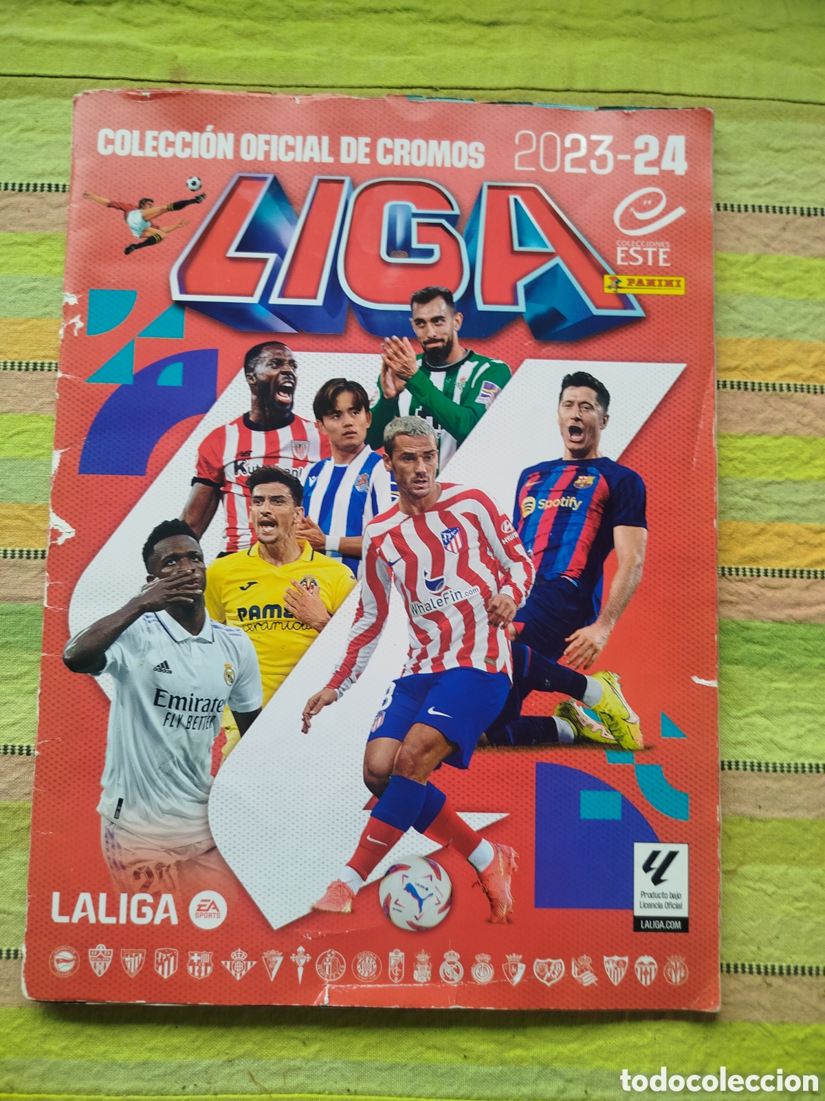 Football Stickers: ALBUM LIGA ESTE 23-24 CASI COMPLETO CON EXTRA GOLD Y LAMINE YAMAL ROOKIE