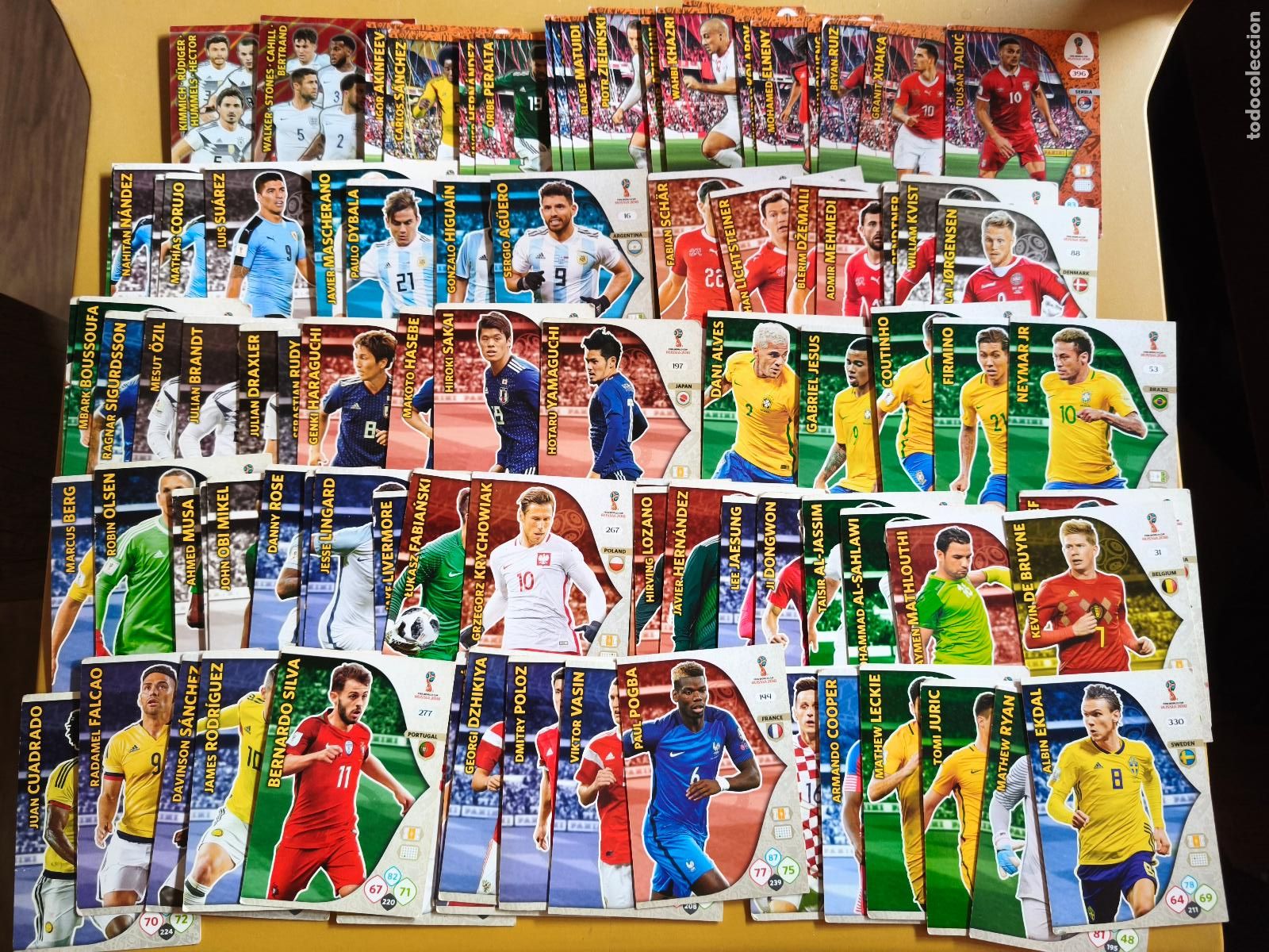 Cromos de f&uacute;tbol: rusia 2018, contiene 98 cromos