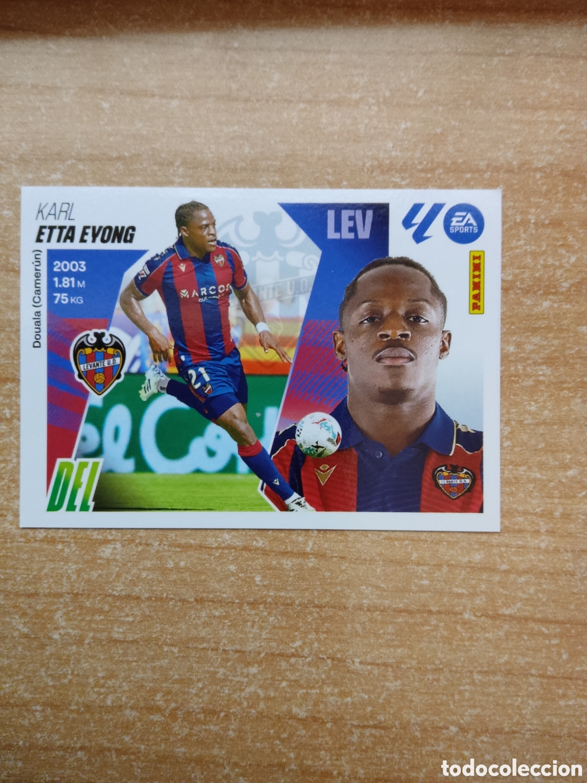 Football Stickers: 58 ETTA EYONG ULTIMO FICHAJE LEVANTE LIGA ESTE 2025 2026