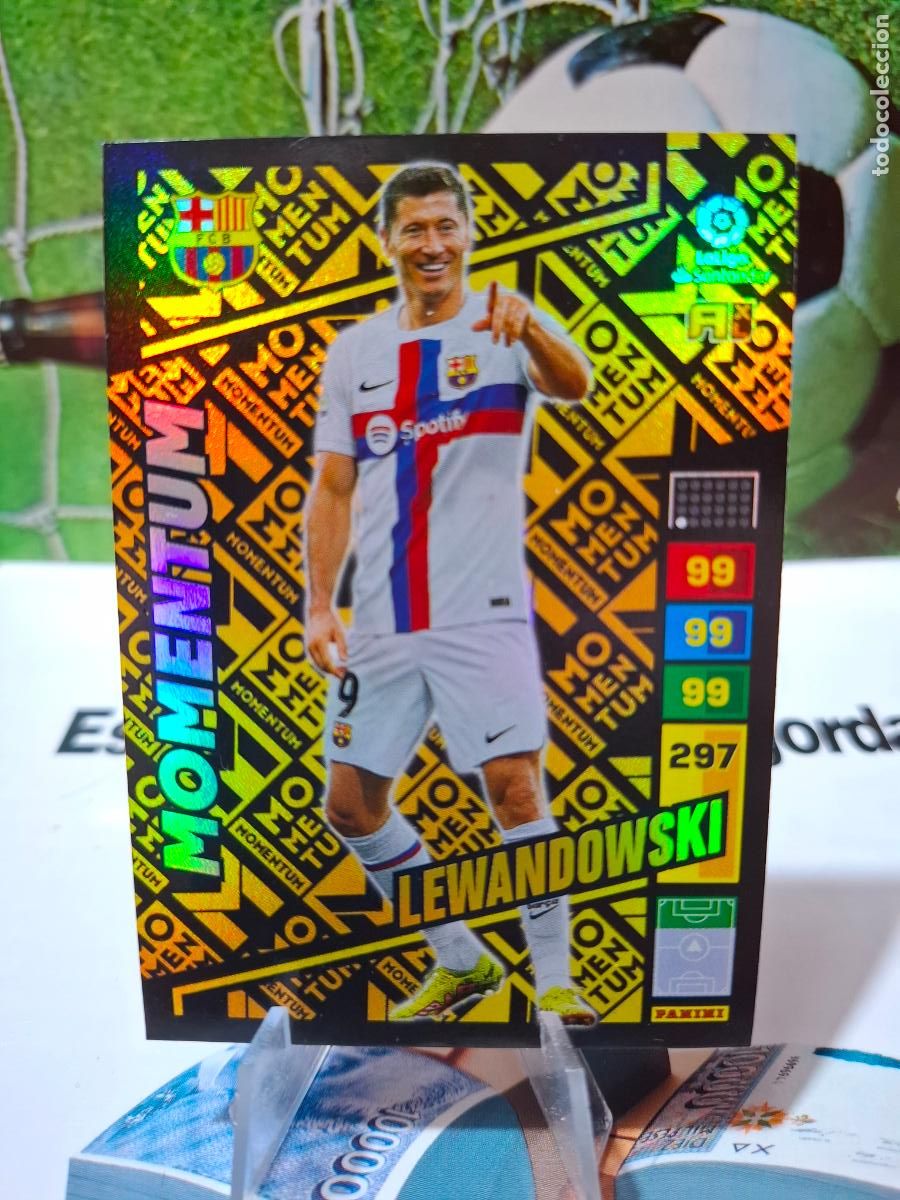 Cromos de f&uacute;tbol: LEWANDOWSKI BARCELONA MOMENTUM ADRENALYN XL LIGA 2022 2023 22 23 PANINI
