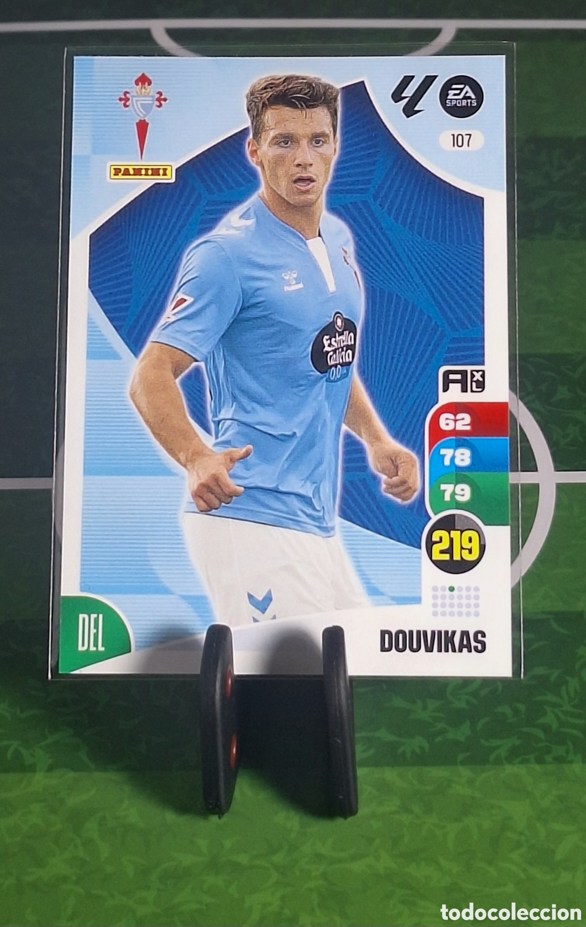 Cromos de f&uacute;tbol: DOUVIKAS #107 AXL 2024-2025