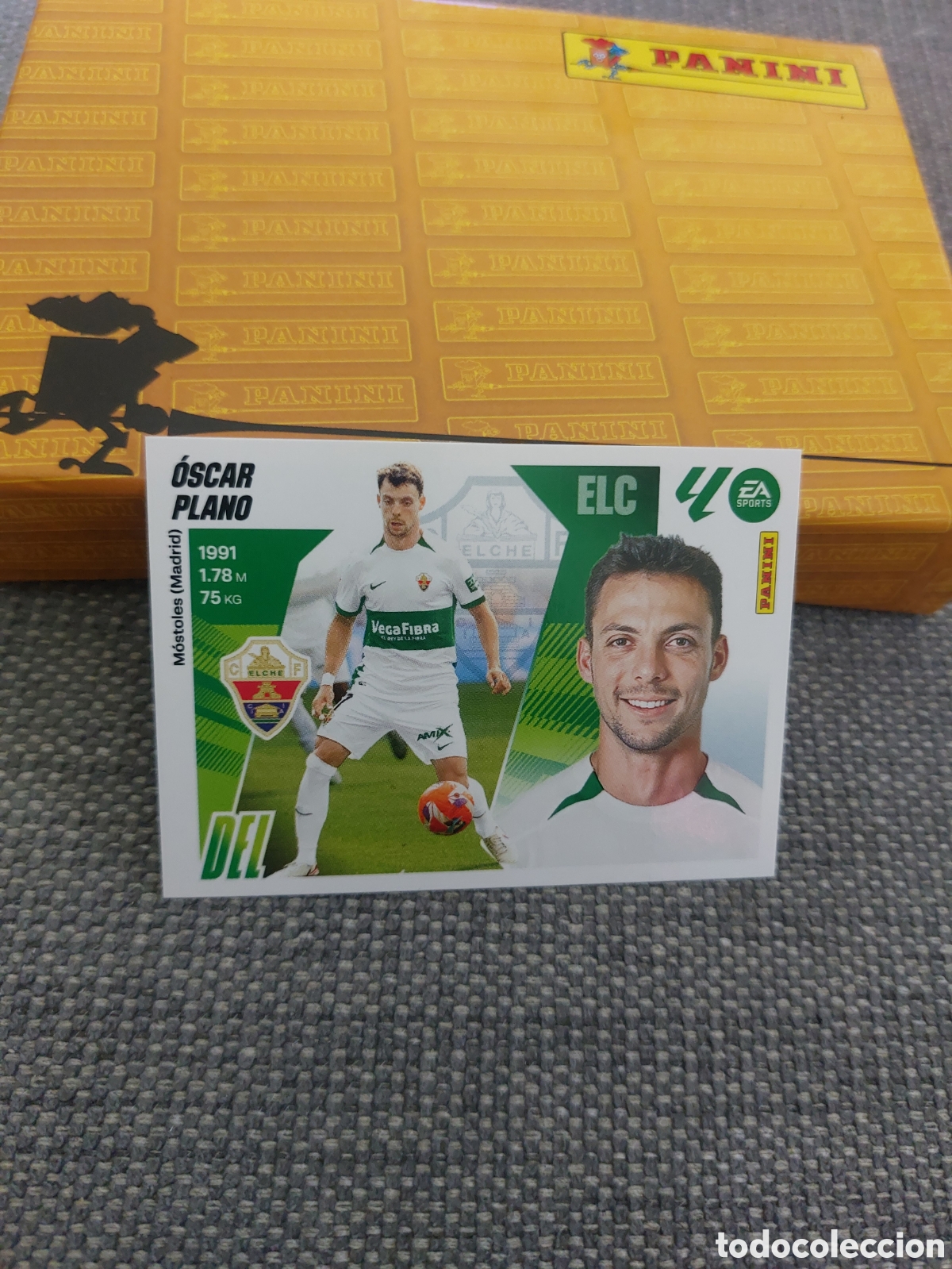 Cromos de f&uacute;tbol: 19 OSCAR PLANO ELCHE PANINI LIGA ESTE 25 26 2025 2026