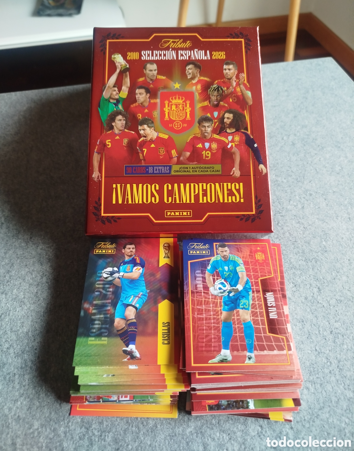 Cromos de f&uacute;tbol: PANINI LOTE 84 CARDS CROMOS + CAJA VAMOS CAMPEONES TRIBUTO SELECCI&Oacute;N ESPA&Ntilde;OLA ESPA&Ntilde;A 2010 2026