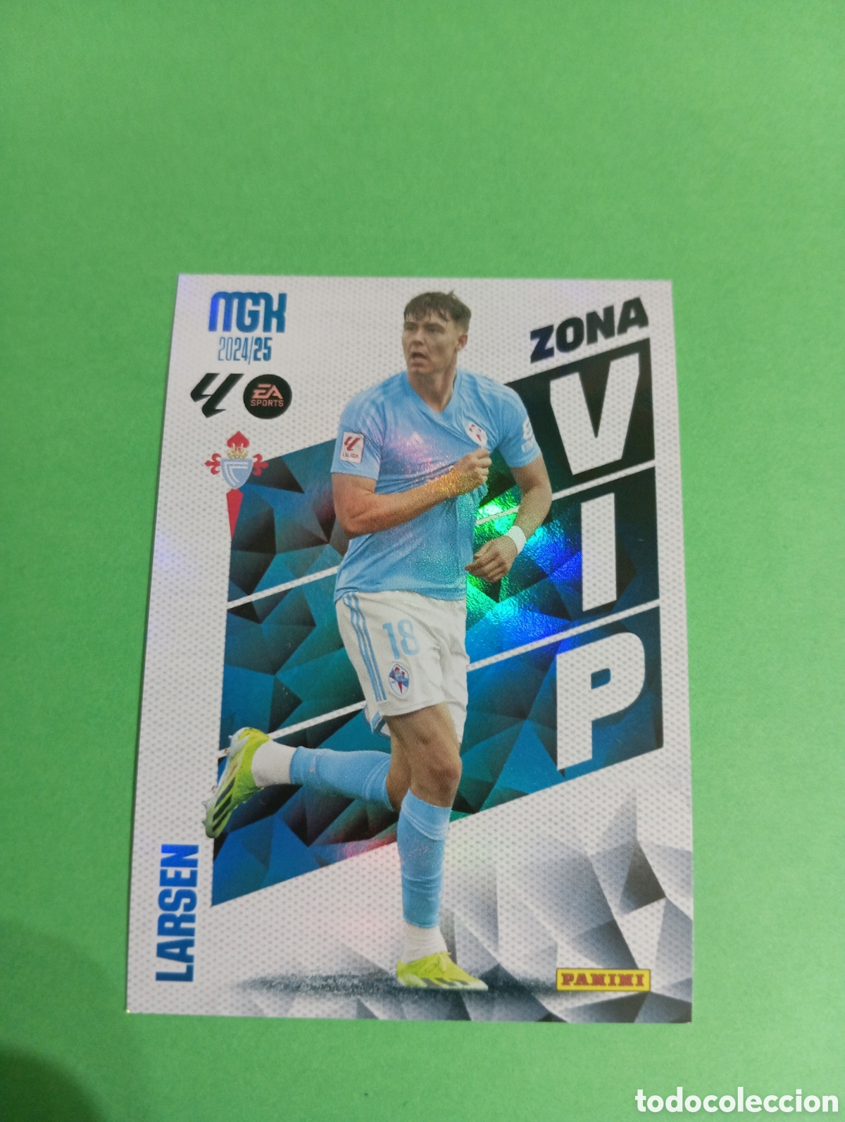 Cromos de f&uacute;tbol: Larsen Celta de Vigo ZONA VIP n&deg;398 / PANINI MEGACRACKS 2024/2025