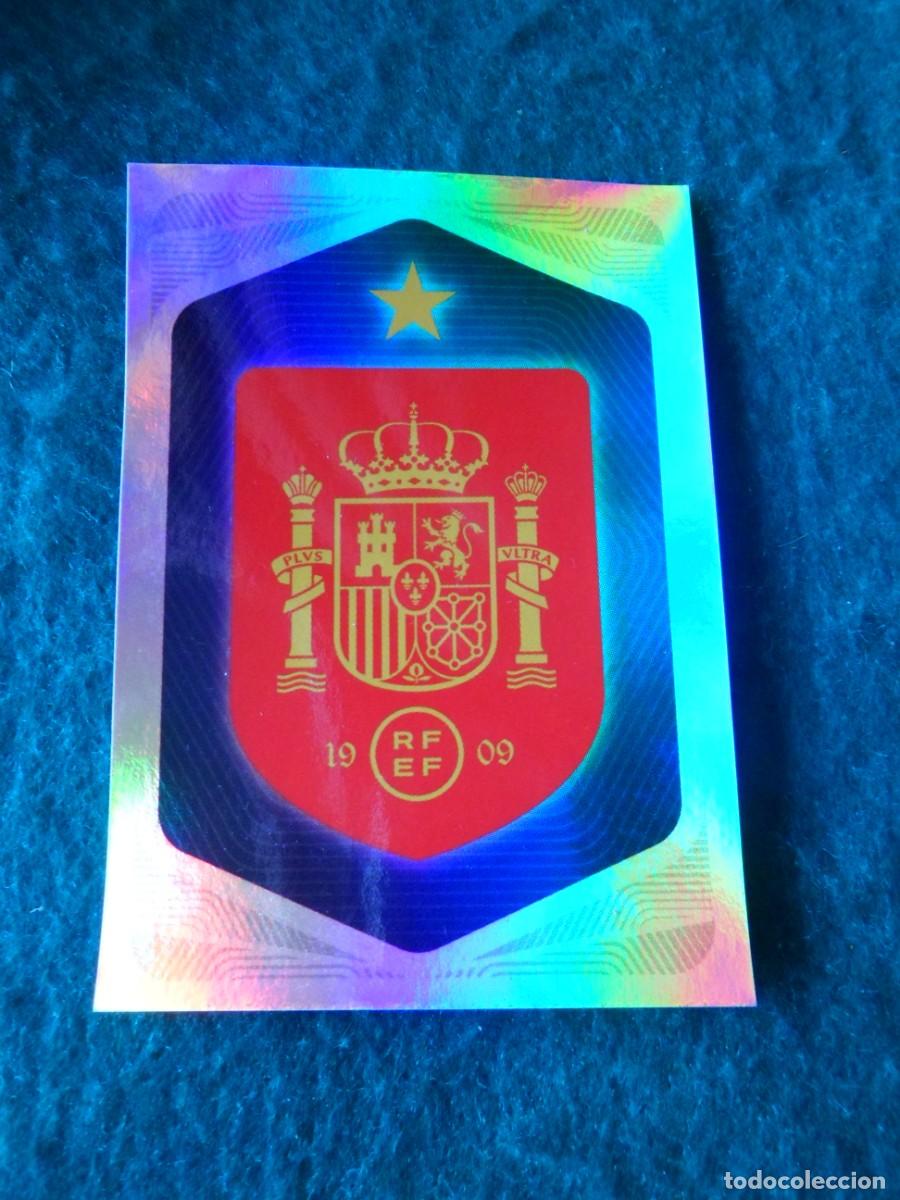 Cromos de f&uacute;tbol: CROMO ESPA&Ntilde;A 2026. CARREFOUR-PANINI. ESCUDO. 1