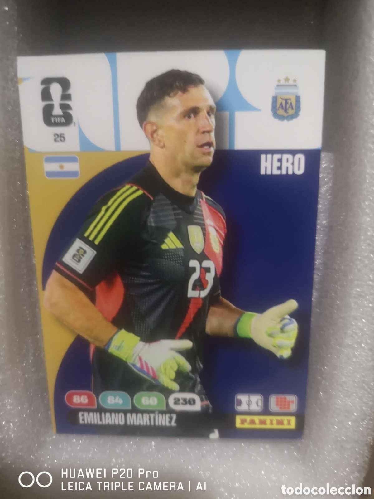 Cromos de f&uacute;tbol: 25 EMILIANO MART&Iacute;NEZ ADRENALYN FIFA WORLD CUP MUNDIAL 2026 ARGENTINA