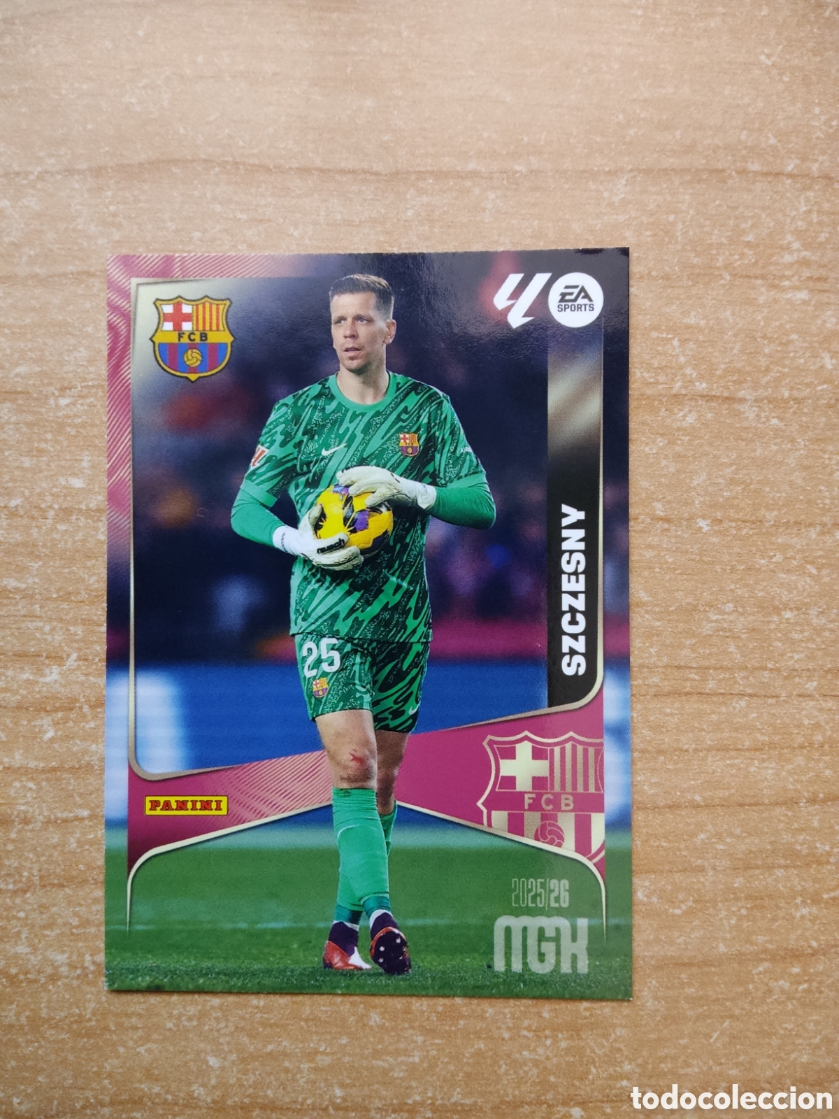 Fu&szlig;ball-Sticker: 75 SZCZESNY BARCELONA MEGACRACKS 2025 2026