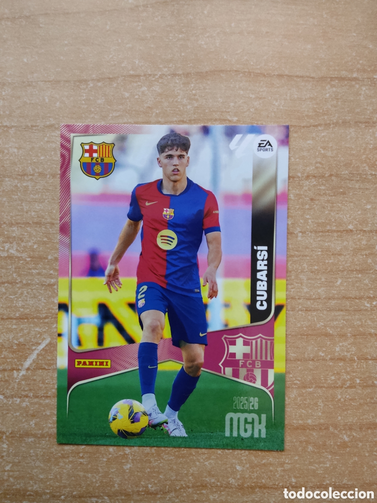 Fu&szlig;ball-Sticker: 77 PAU CUBARS&Iacute; BARCELONA MEGACRACKS 2025 2026