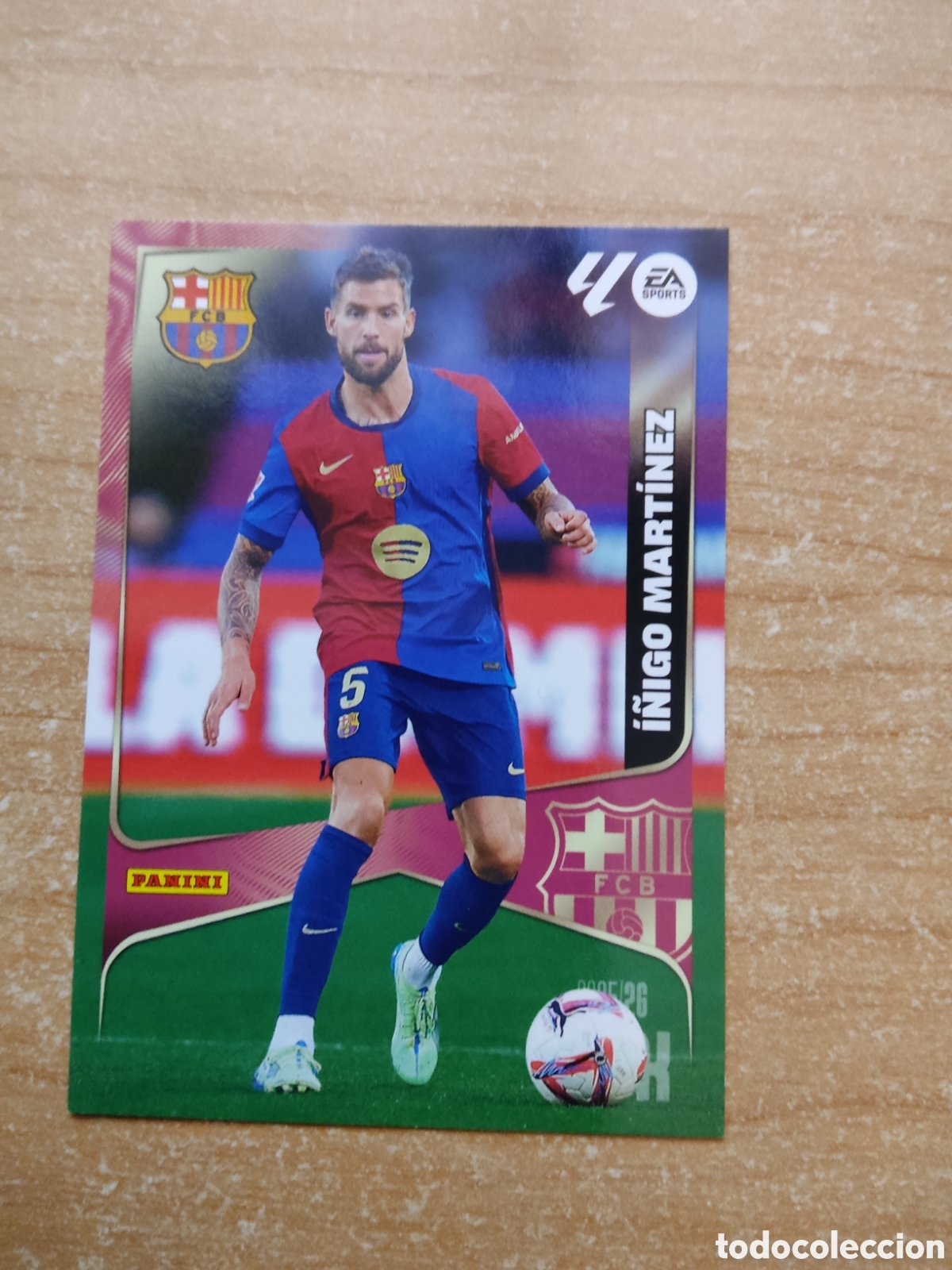 Fu&szlig;ball-Sticker: 79 &Iacute;&Ntilde;IGO MARTINEZ BARCELONA MEGACRACKS 2025 2026