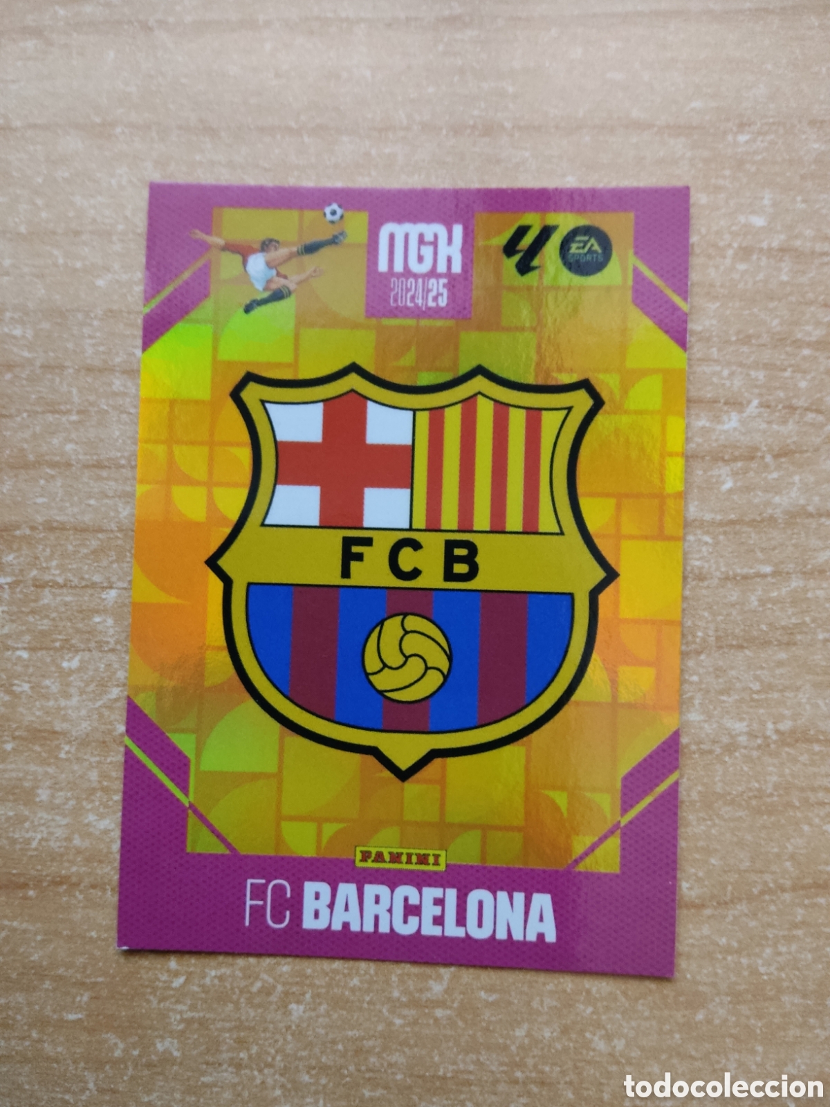 Cromos de f&uacute;tbol: 73 ESCUDO BARCELONA MEGACRACKS 2024 2025