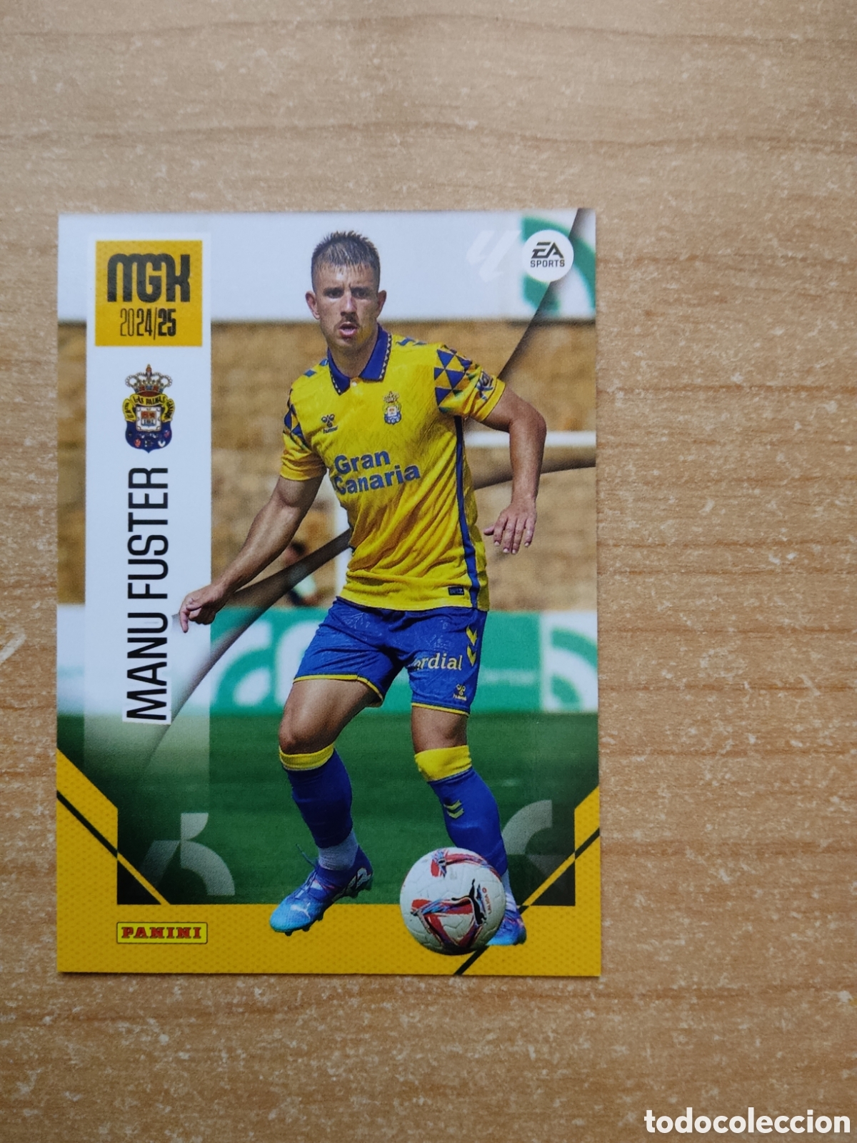 Figurine di Calcio: 196 MANU FUSTER UD LAS PALMAS MEGACRACKS 2024 2025